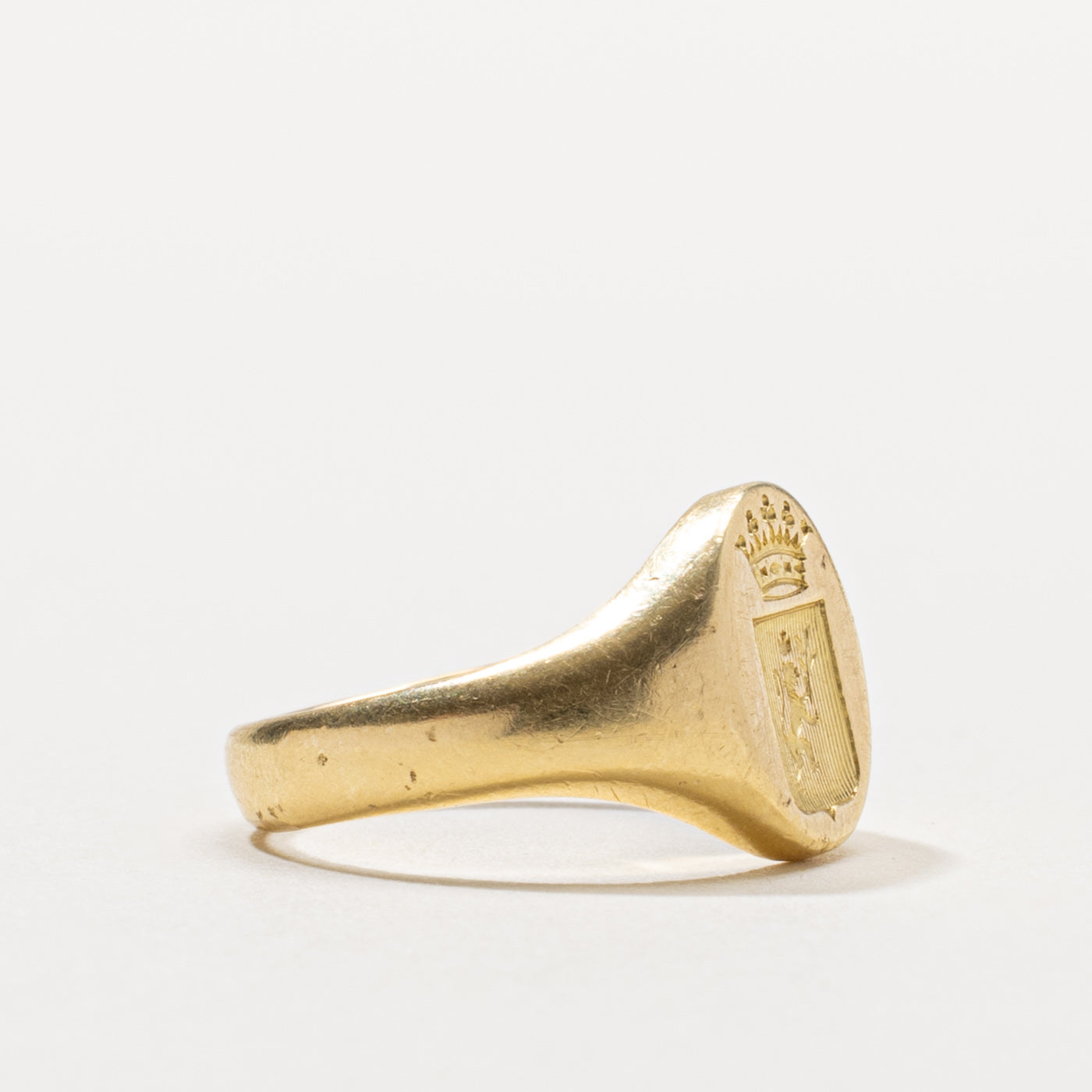 18k Yellow Gold Lion Crest Signet Ring | SZ 5