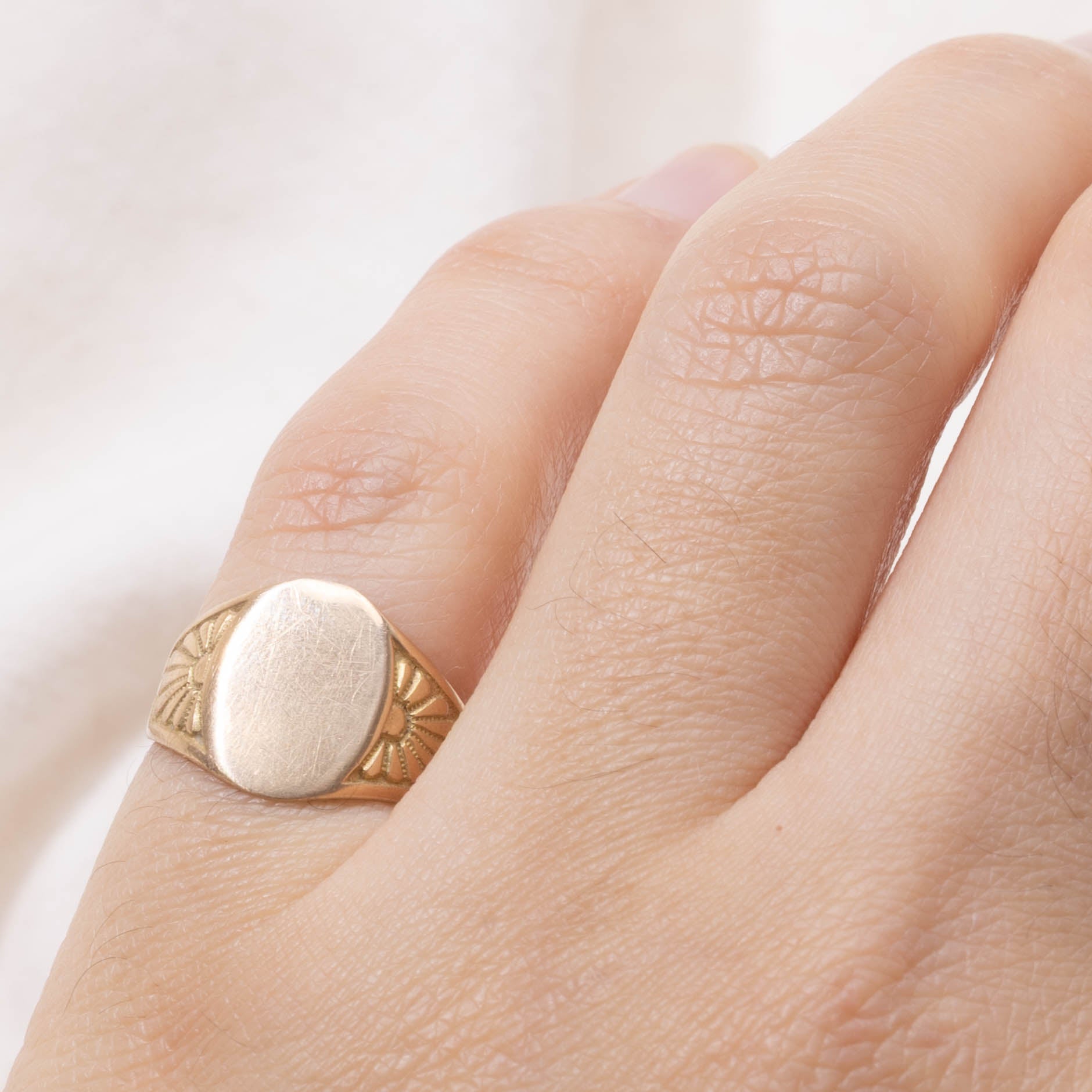 14k Sun Engraved Signet Ring | SZ 3.5
