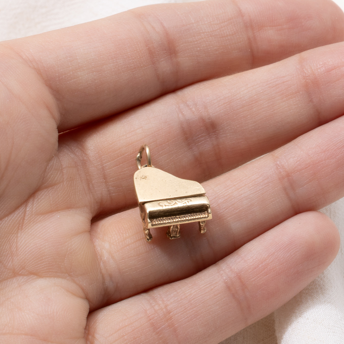 14k Piano Charm