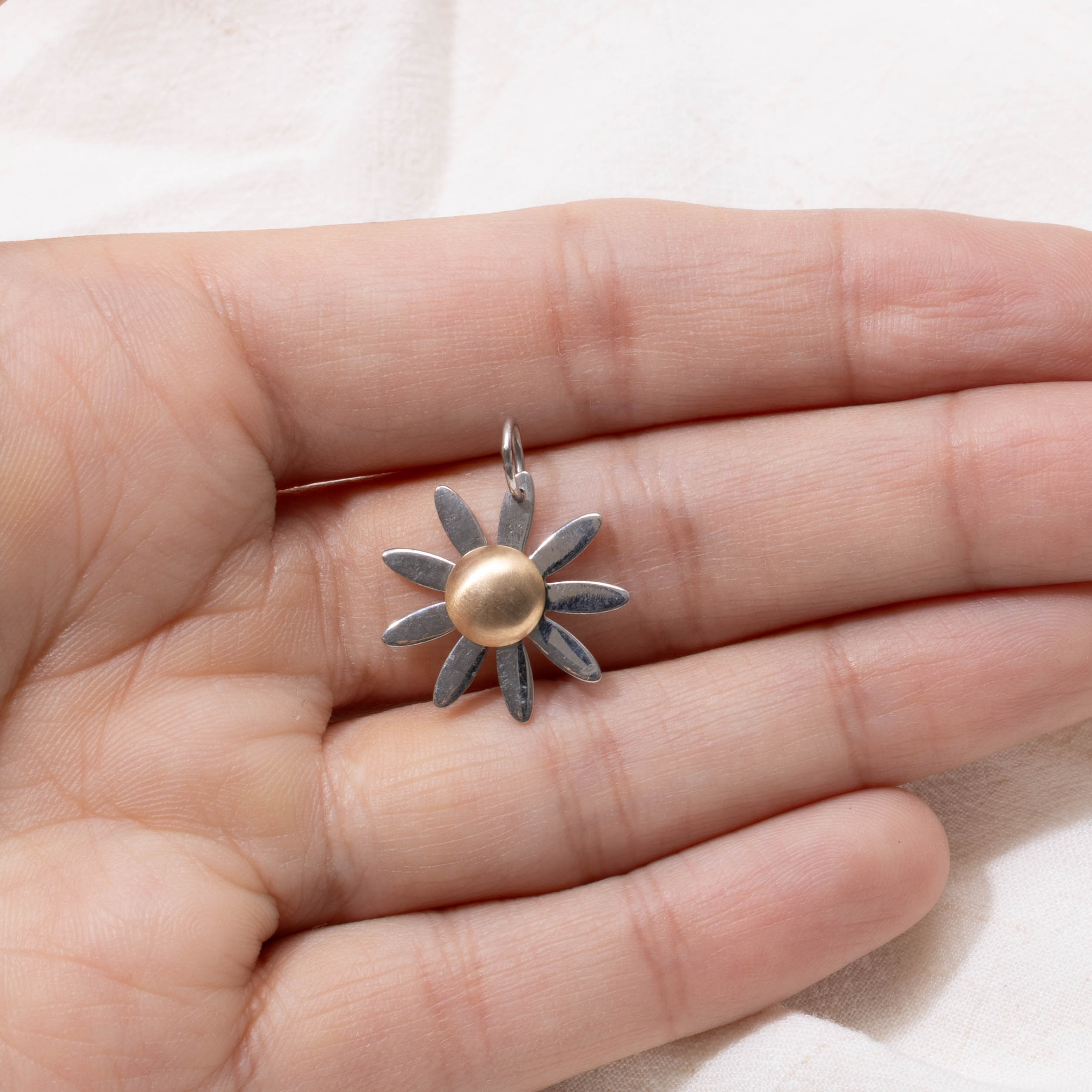 14k Floral Daisy Charm