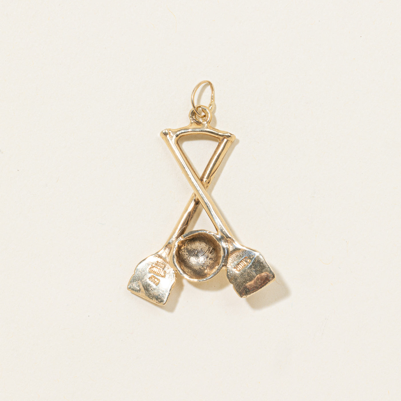 10k Yellow Gold Curling Charm