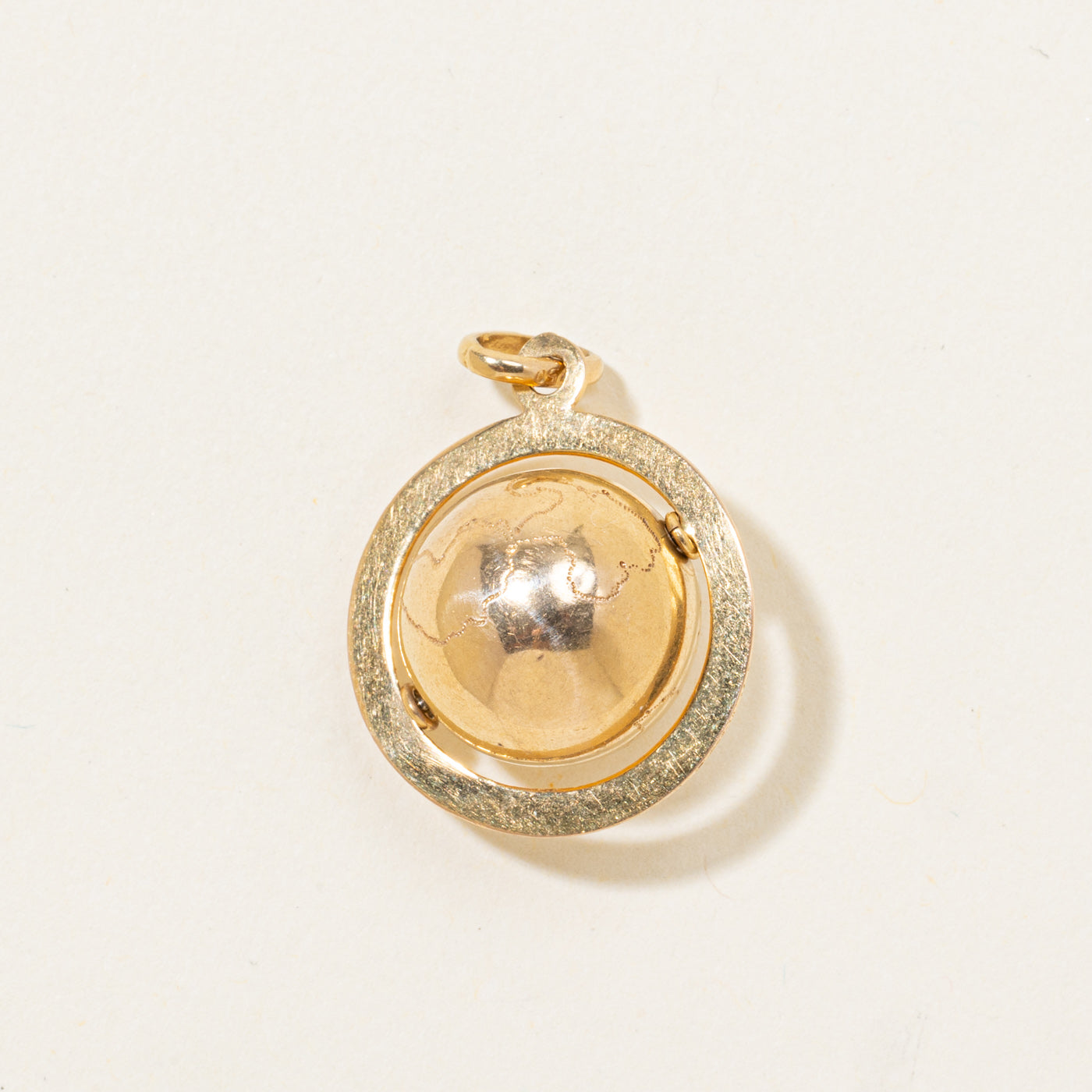 18k Globe Charm
