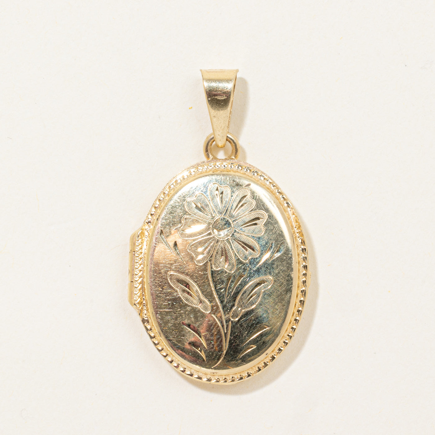 14k Daisy Engraved Locket