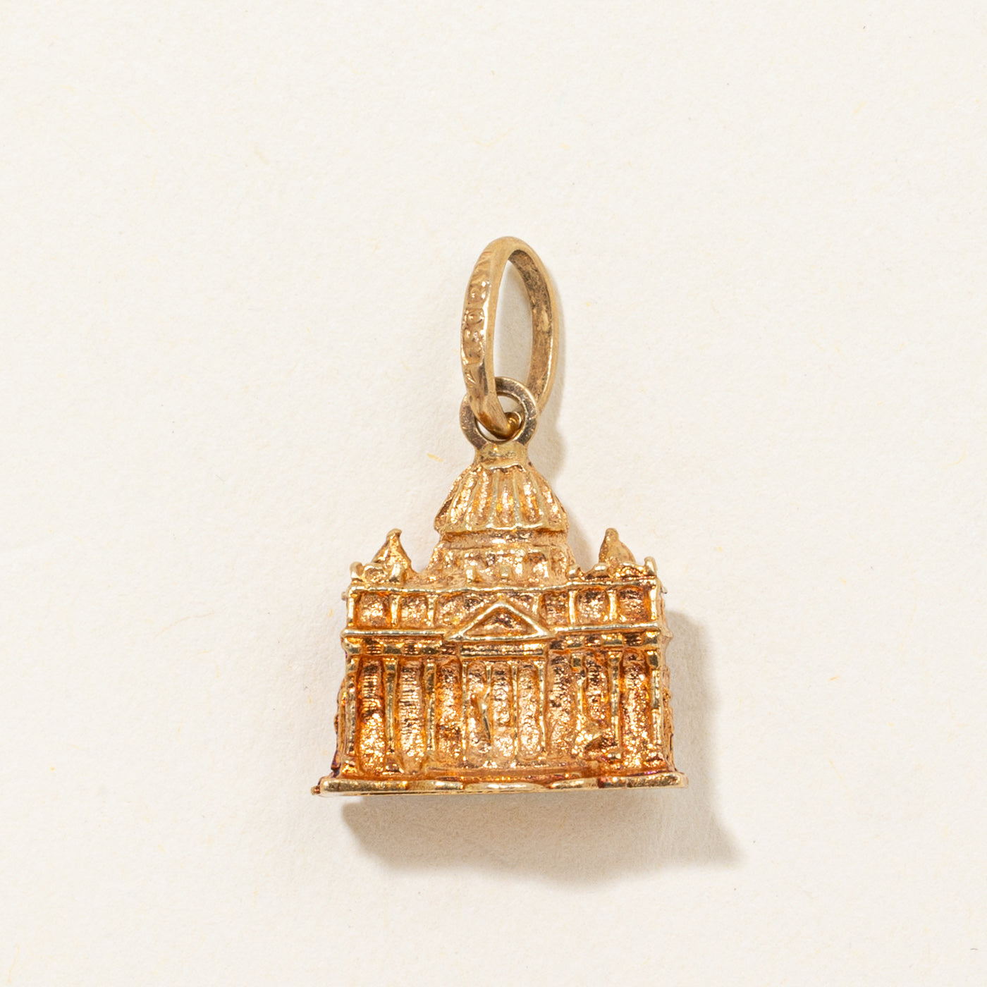 18k St. Peter's Basilica Charm