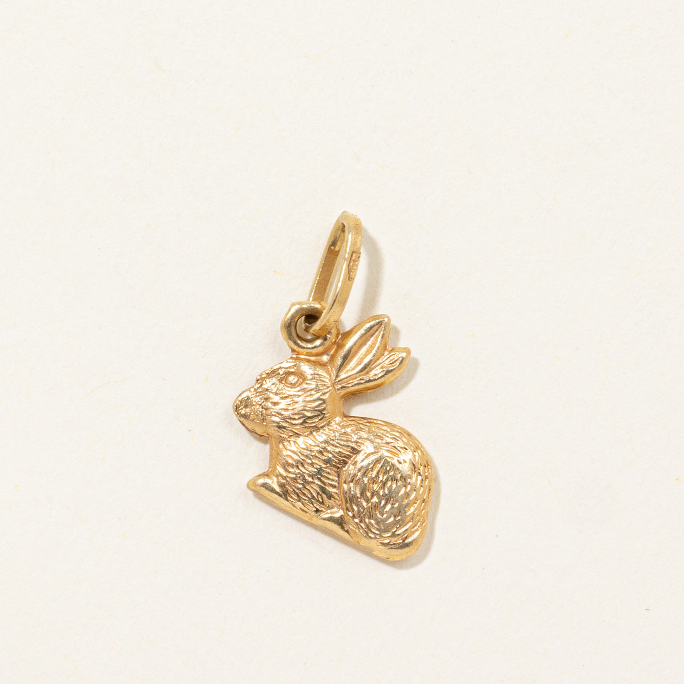 18k Textured Rabbit Pendant