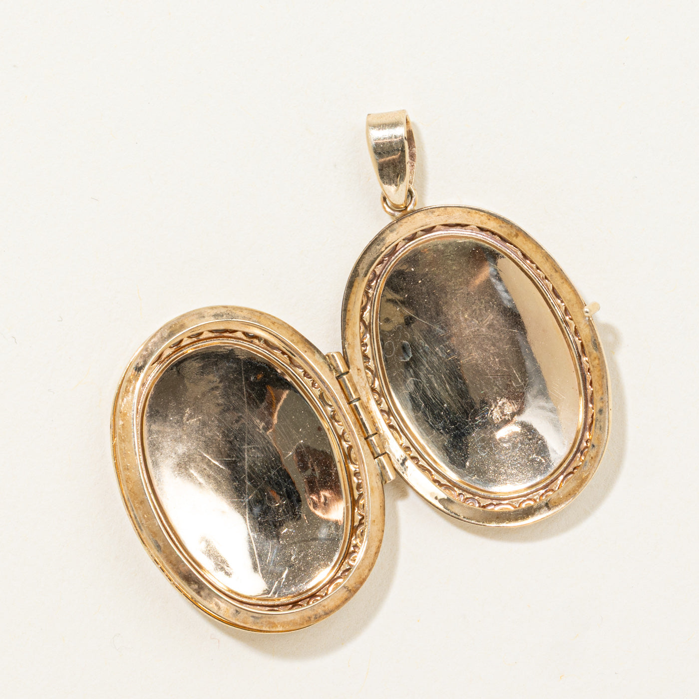 10k Yellow Gold Engraved Locket