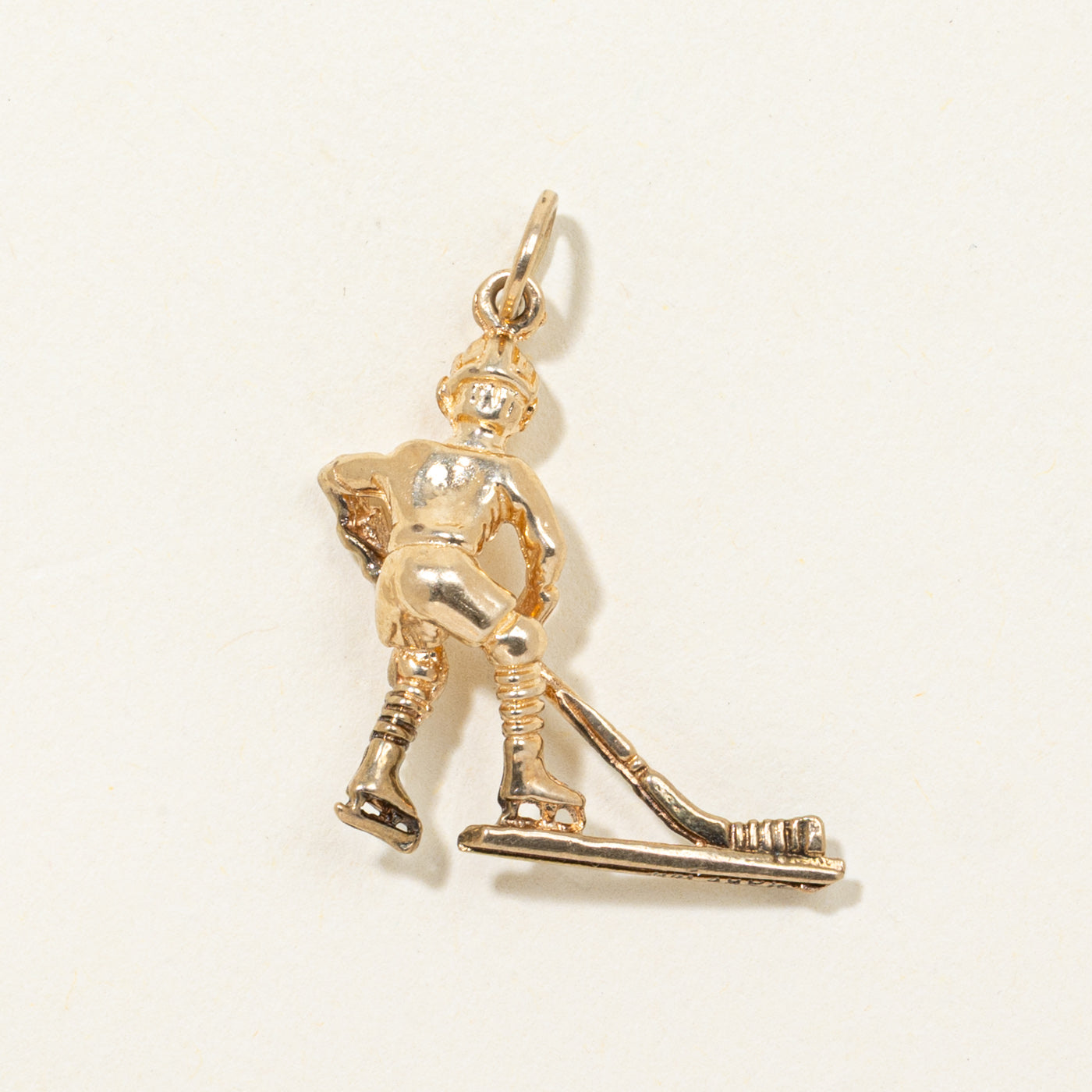 10k Textured Hockey Player Charm