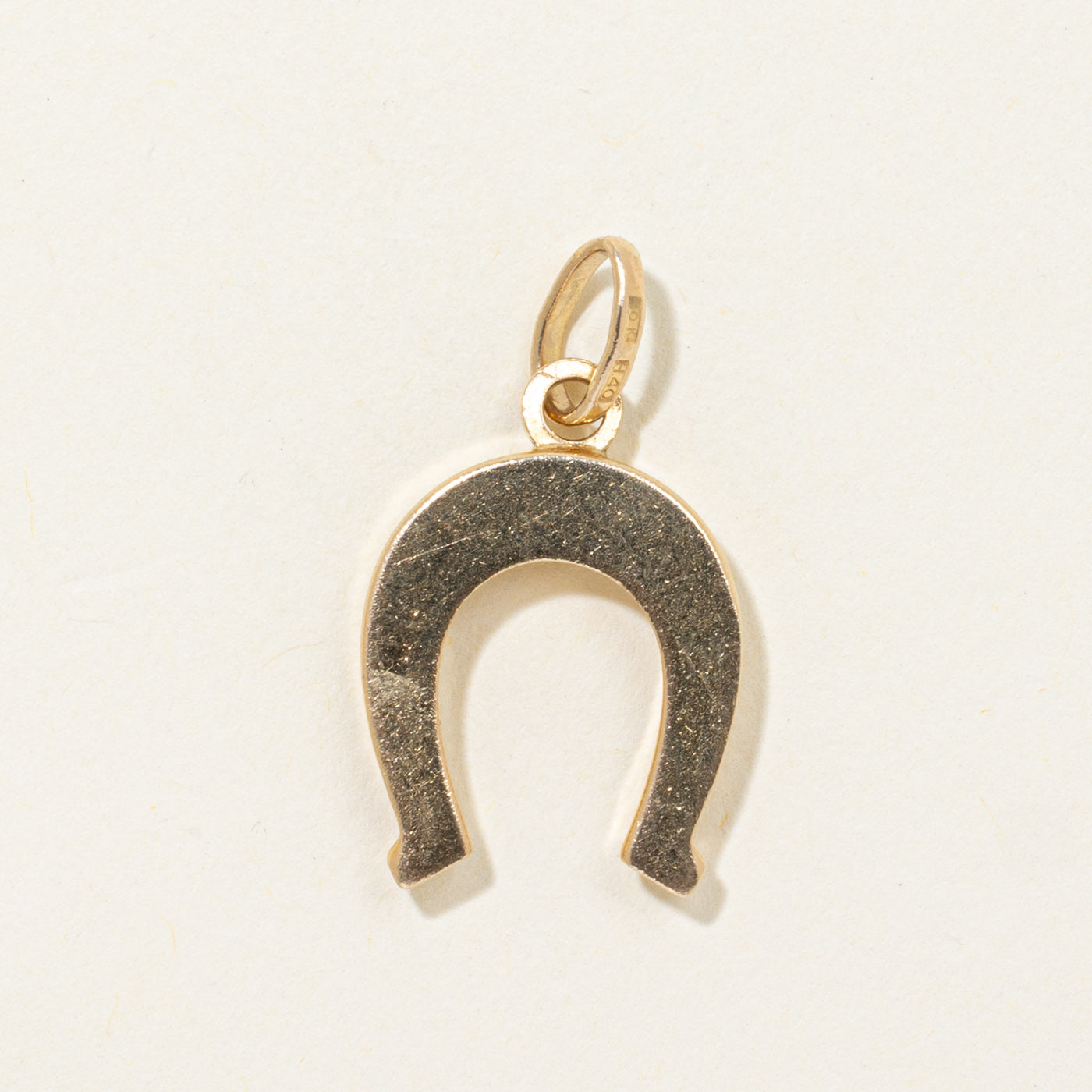 10k Horseshoe Charm
