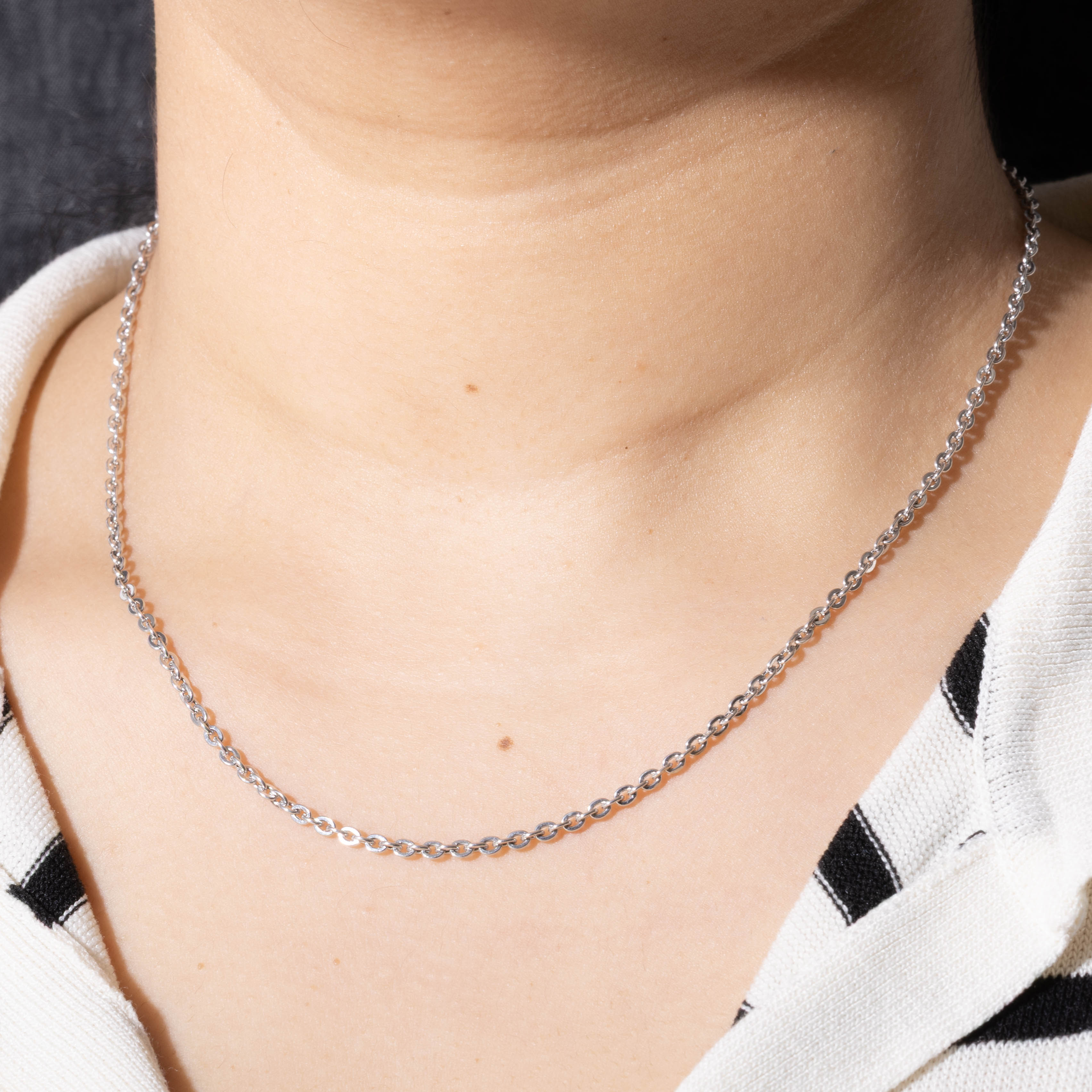 18k White Gold Cable Link Chain | 17"