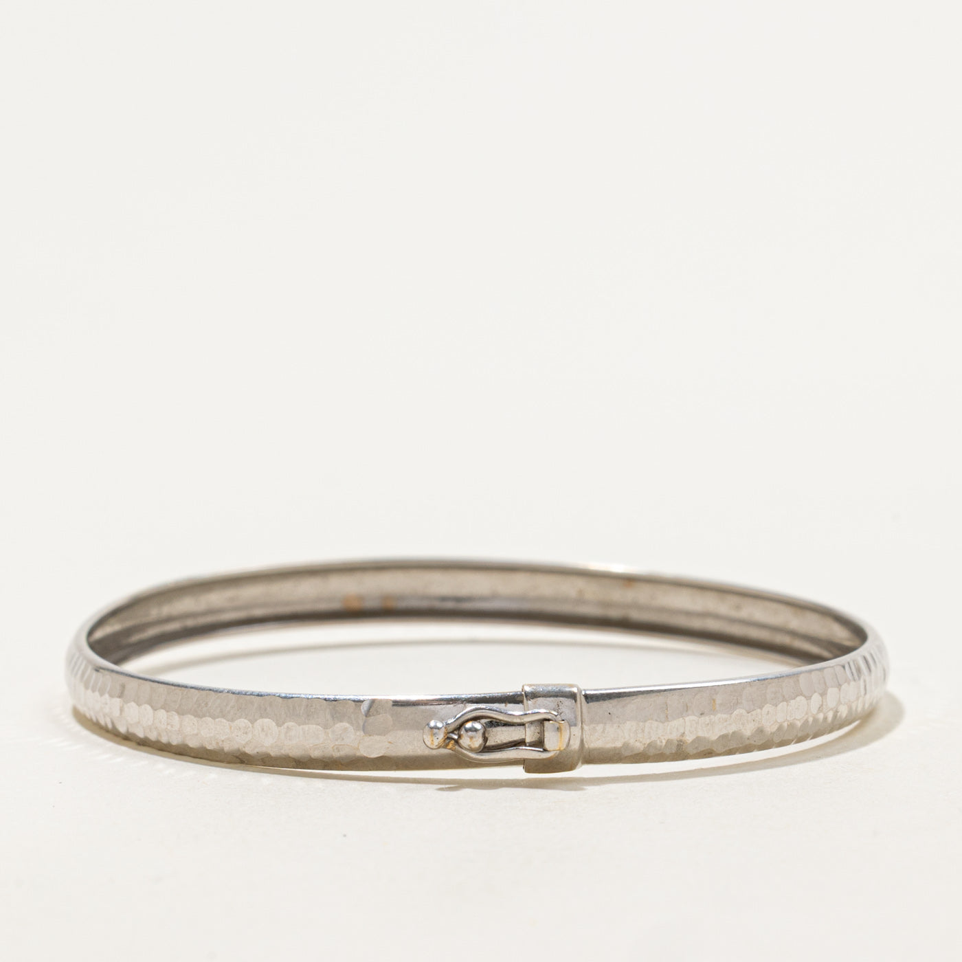 14k Hammered Bangle | 7.6mm | 7.5"