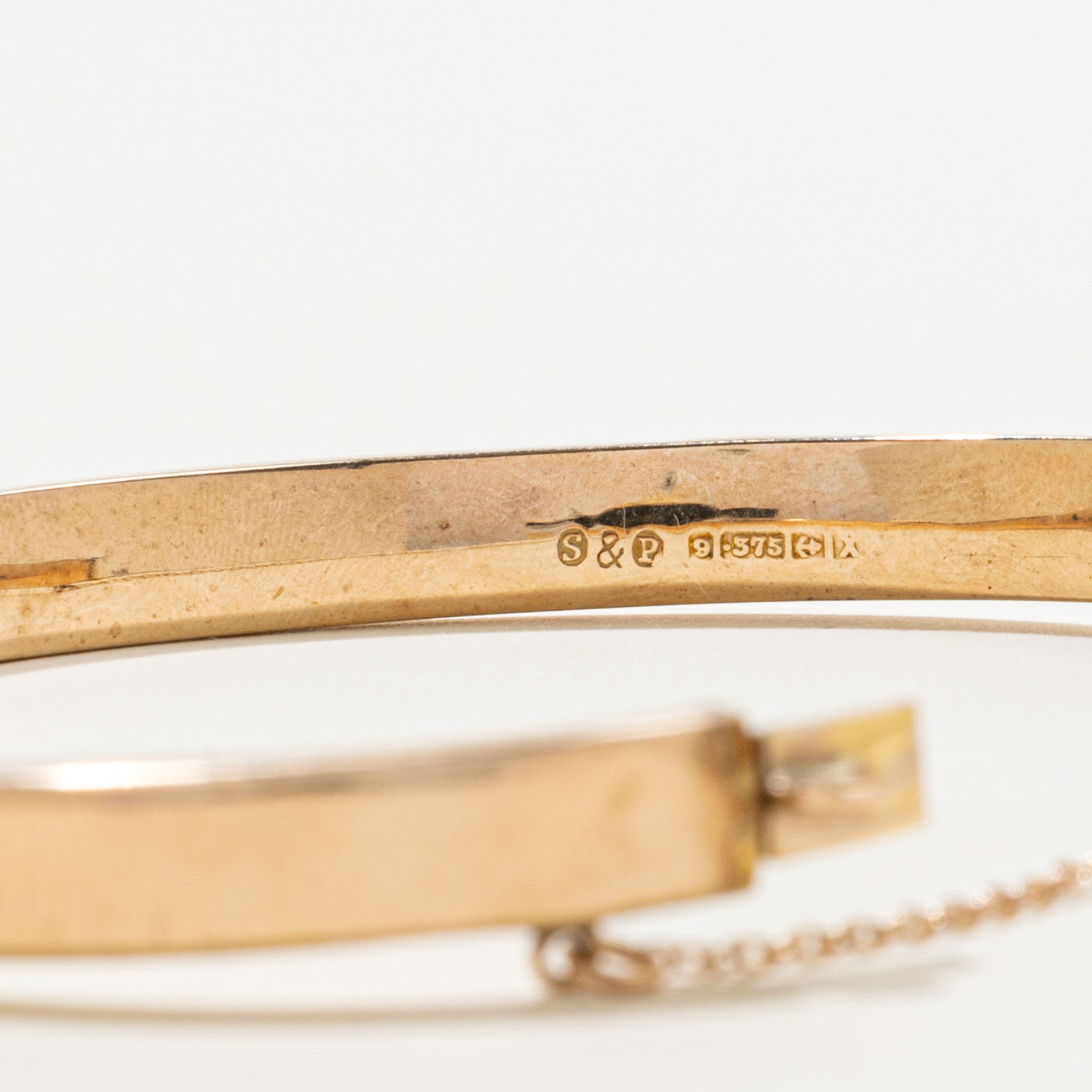 1947 Birmingham 9k Engraved Bangle | 6.40mm | 7"