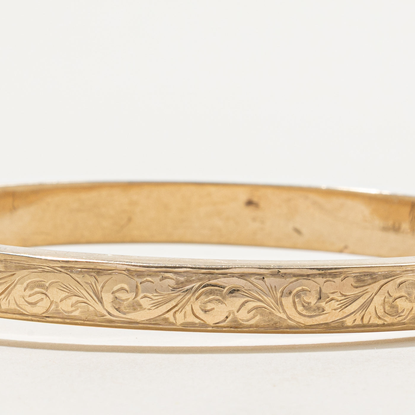 Mid Century ‘Birks’ 9k Engraved Bangle | 6.80mm | 6.5"