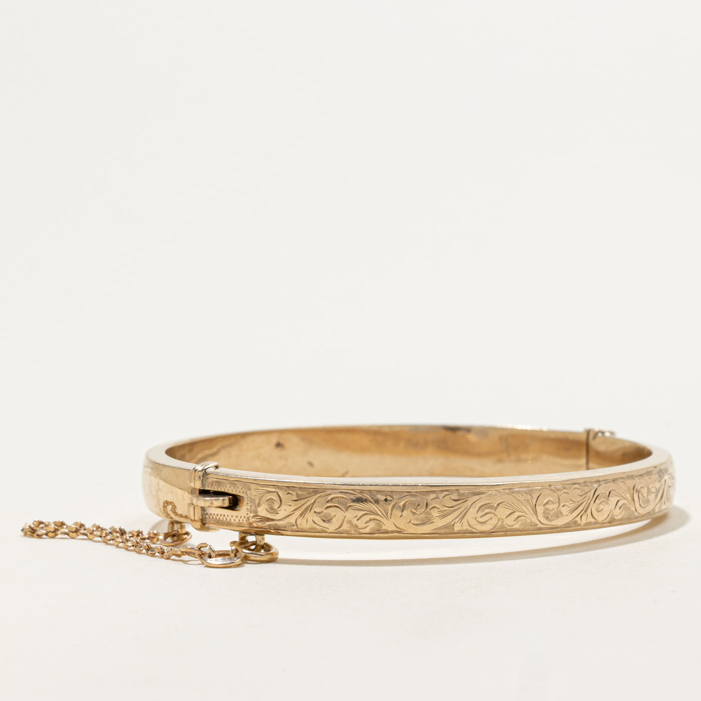 Mid Century ‘Birks’ 9k Engraved Bangle | 6.80mm | 6.5"