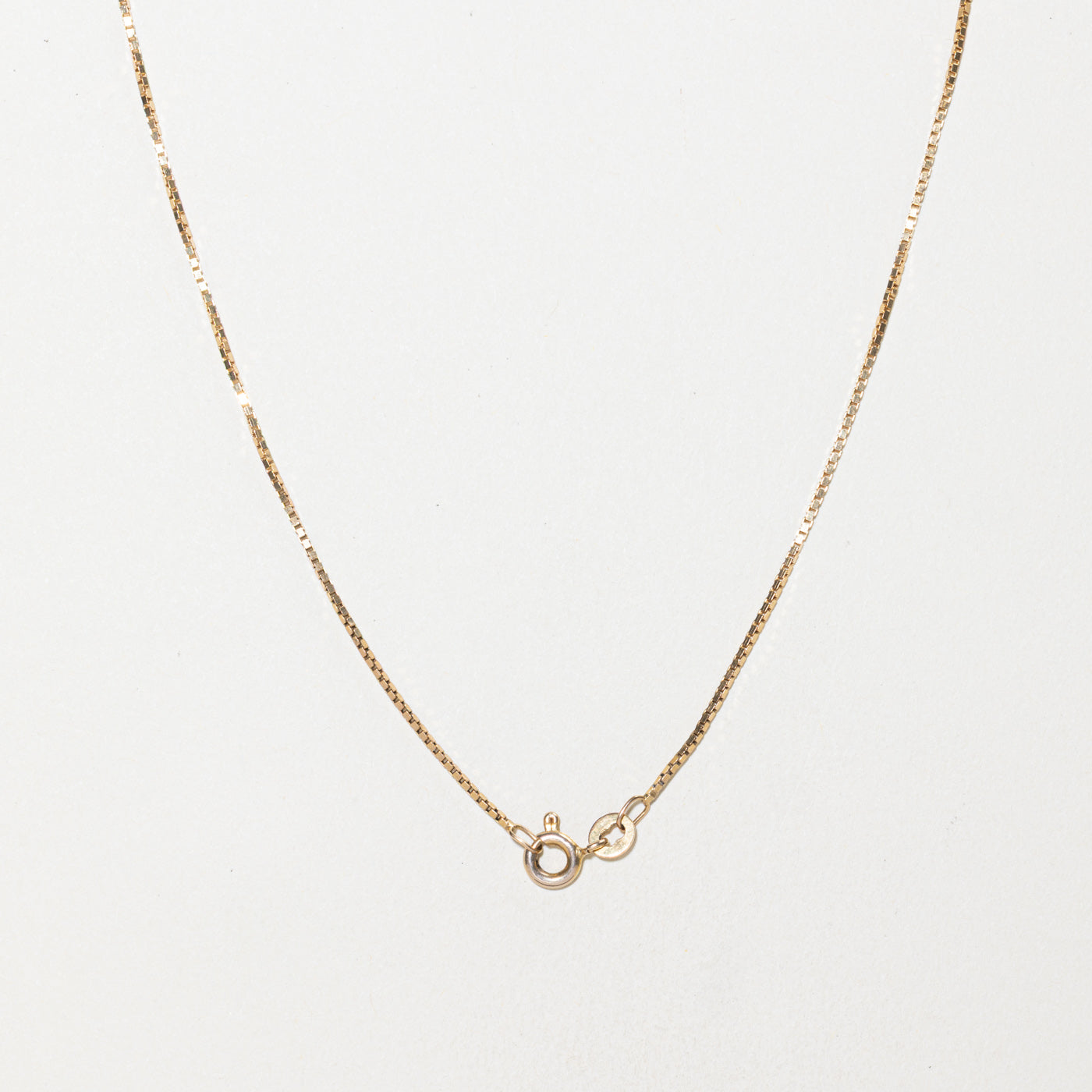 10k Hammered Star Pendant Necklace | 16.5"