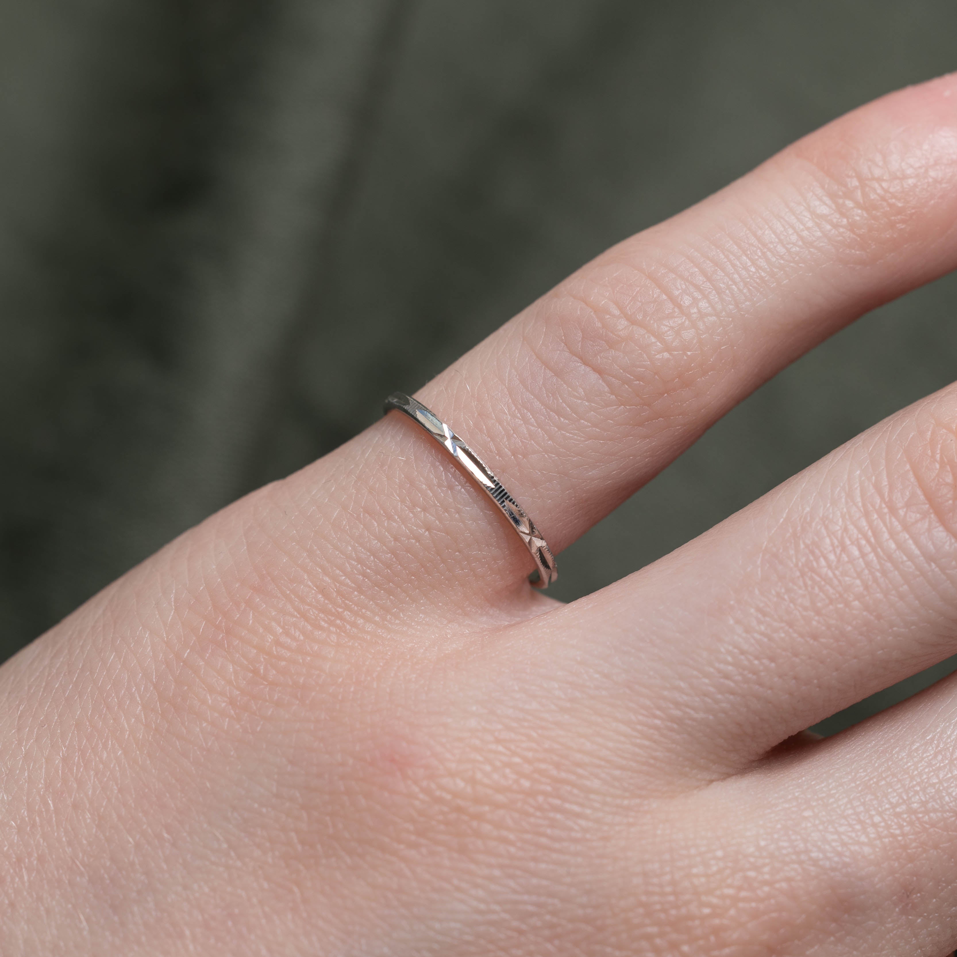 950 Platinum Engraved Thin Band | 1.30mm | SZ 5.25