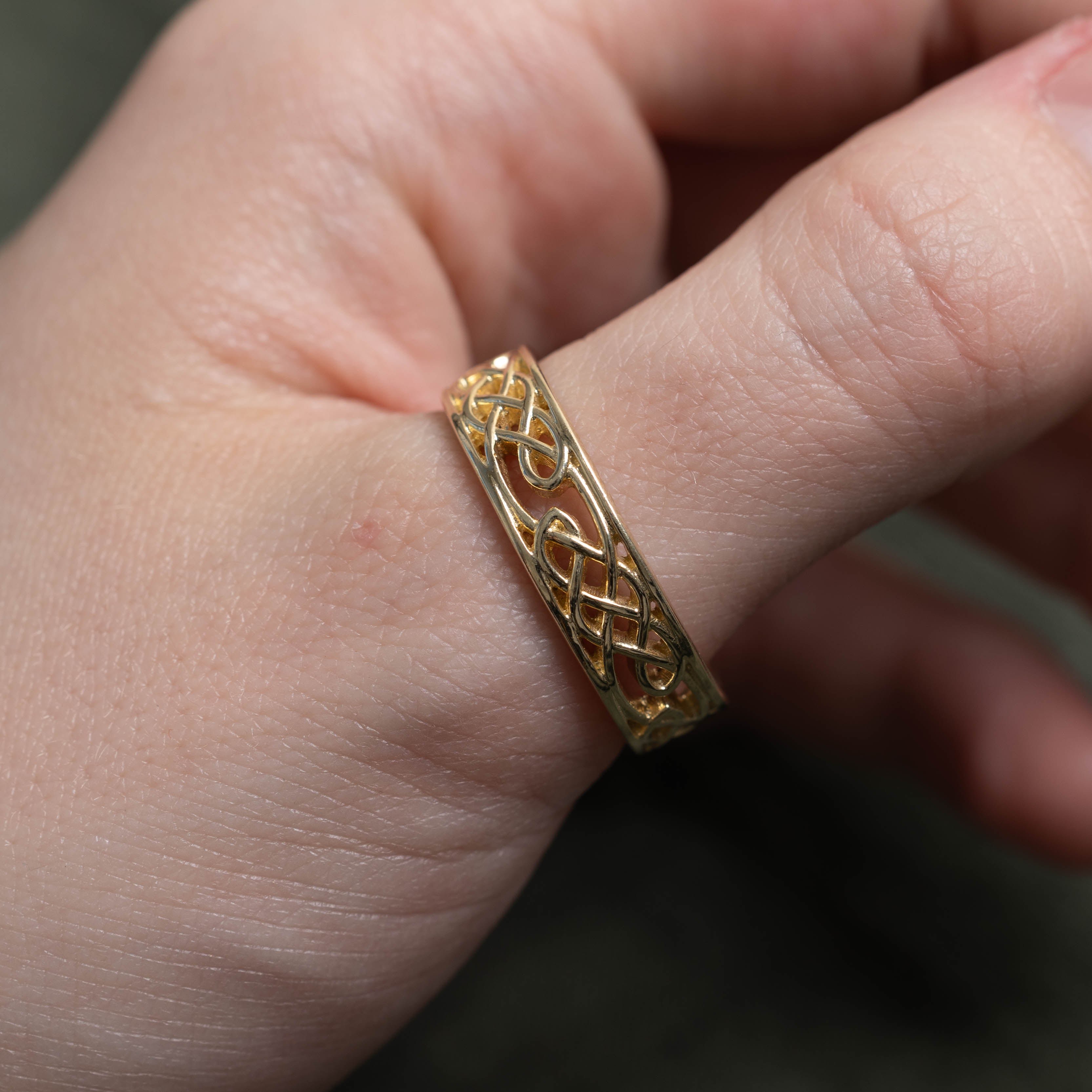 10k Yellow Gold Scrollwork Band | 6.35mm | SZ 12.25