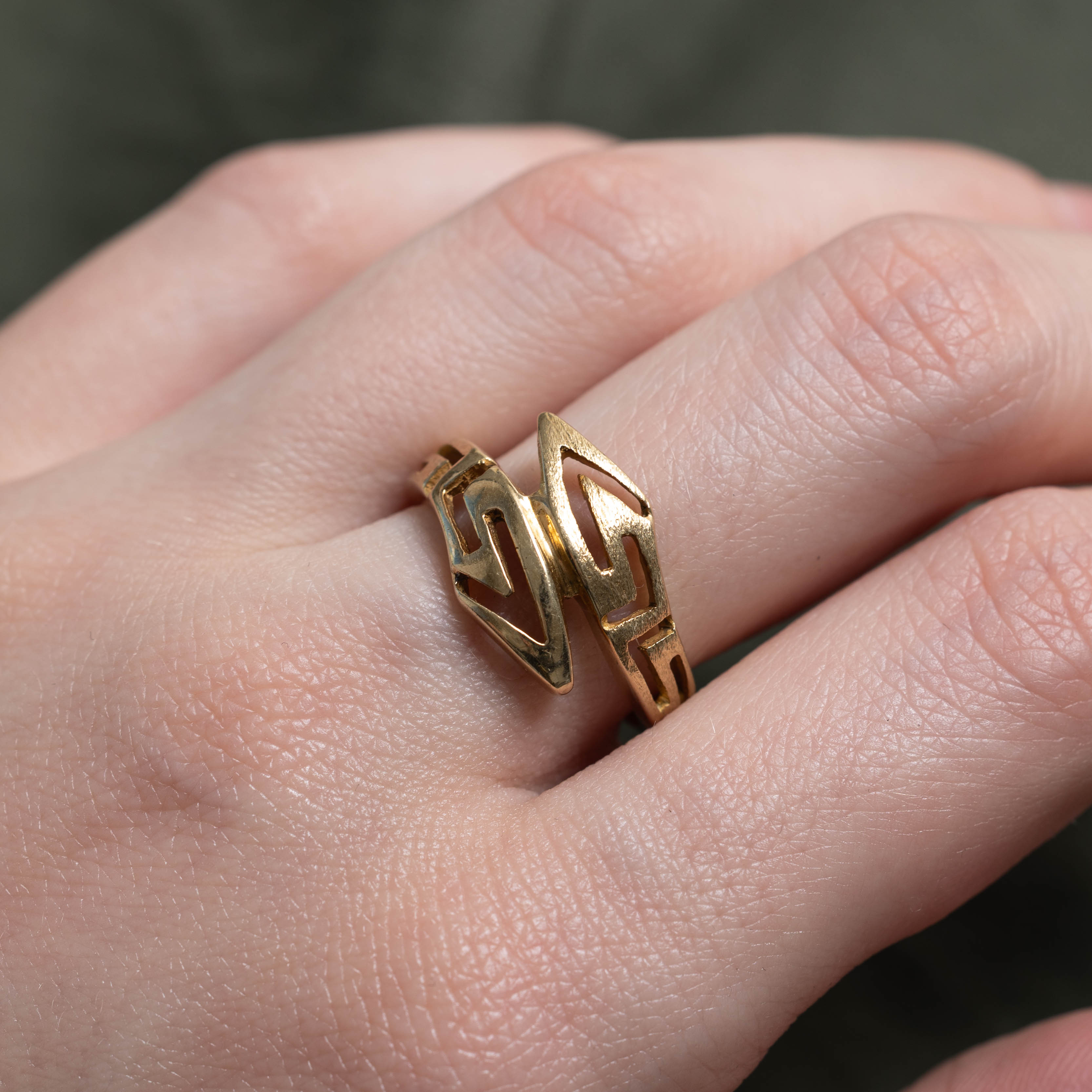 14k Openwork Geometric Bypass Ring | SZ 8