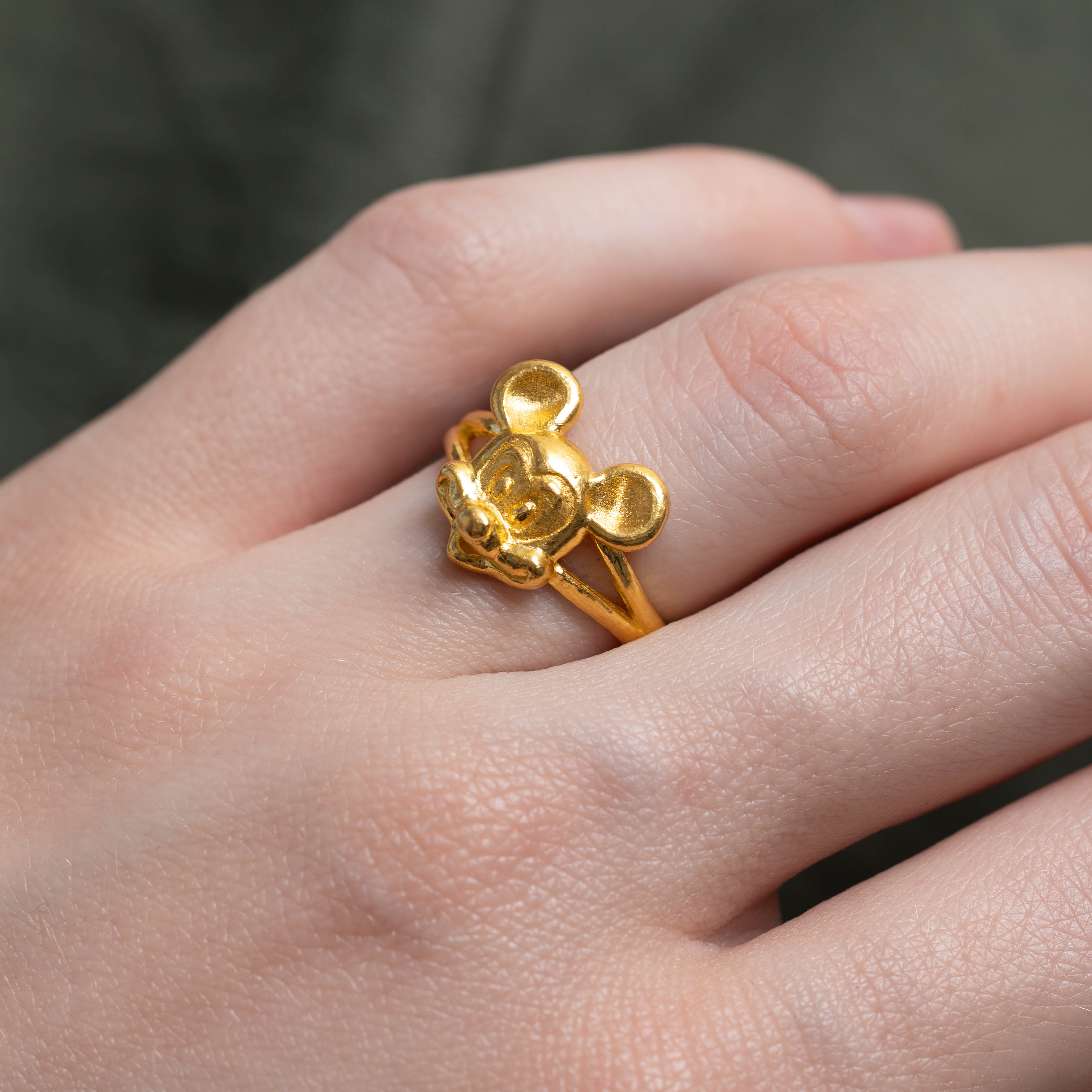 24k 'Mickey Mouse' Split Shank Ring | SZ 5.75