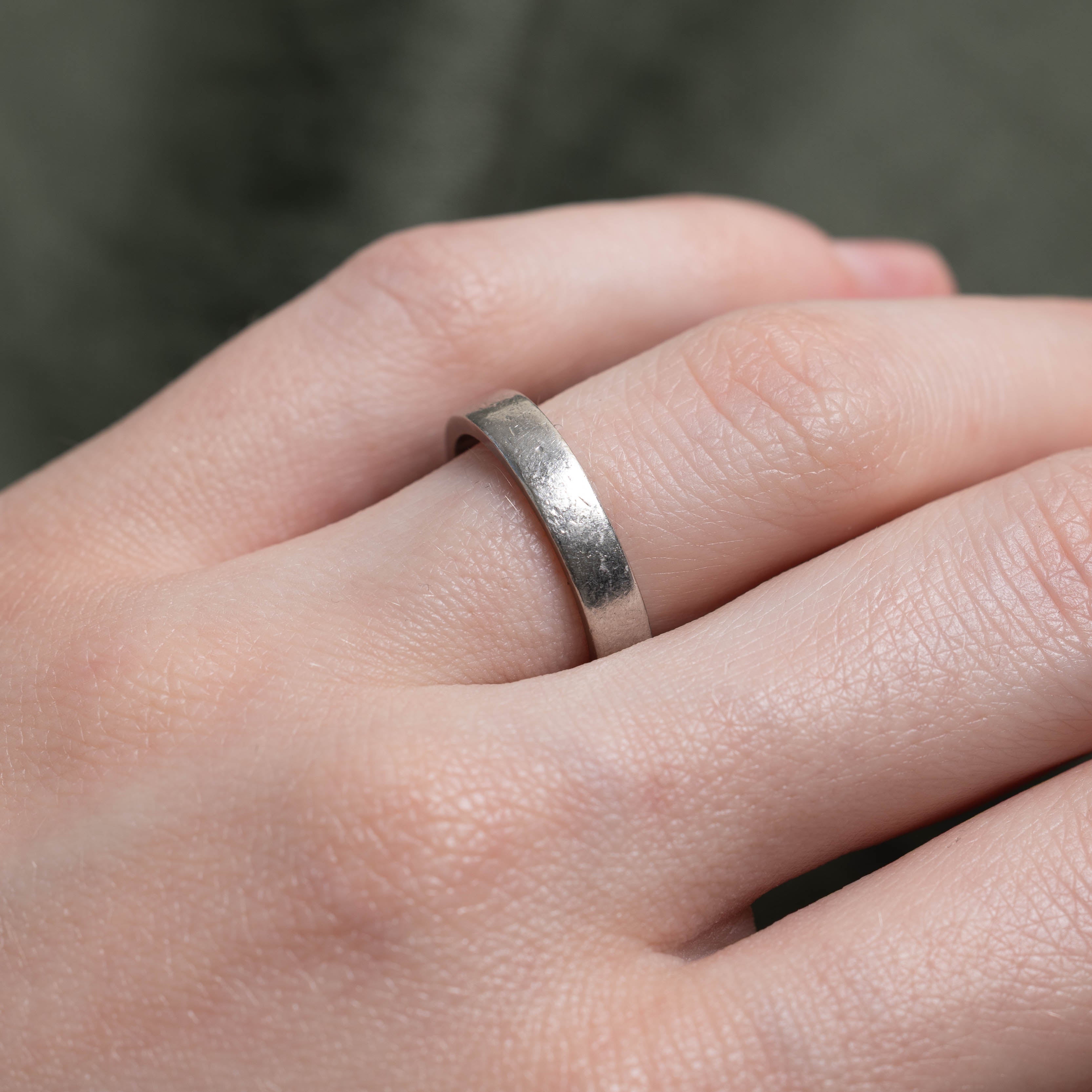 950 Platinum Plain Band | 3.85mm | SZ 6