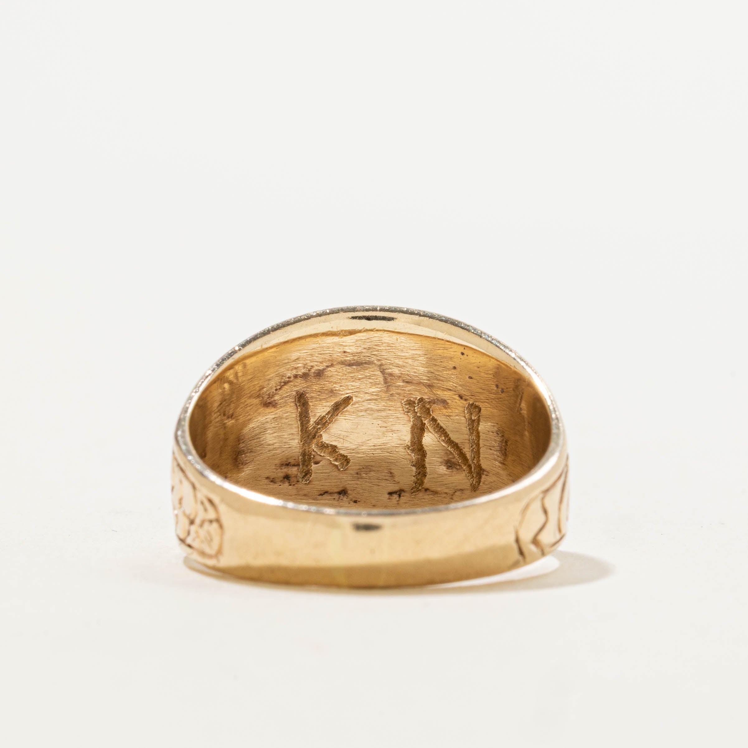 10k Yellow Gold Fish Hammered Dome Ring | SZ 6.75