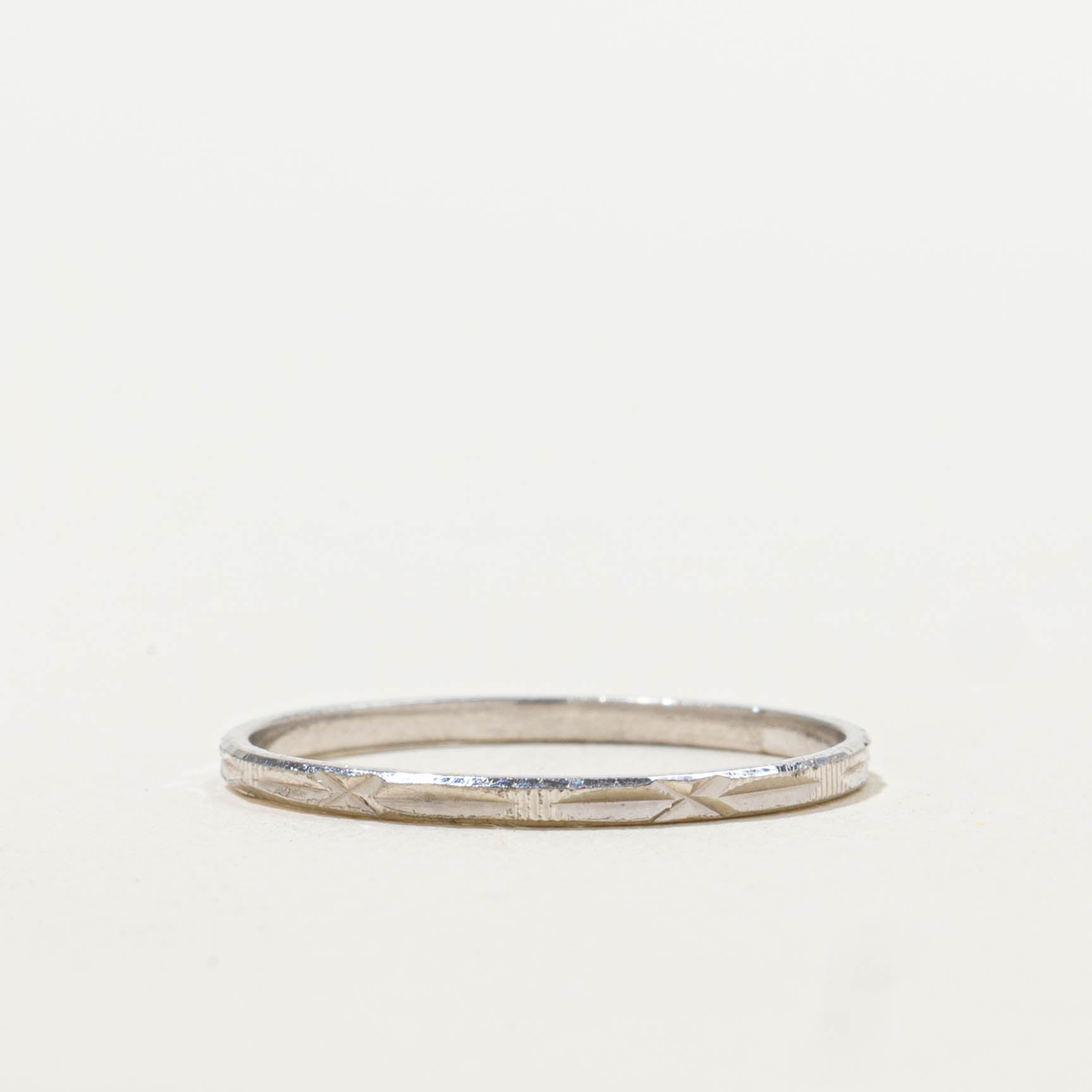 950 Platinum Engraved Thin Band | 1.30mm | SZ 5.25