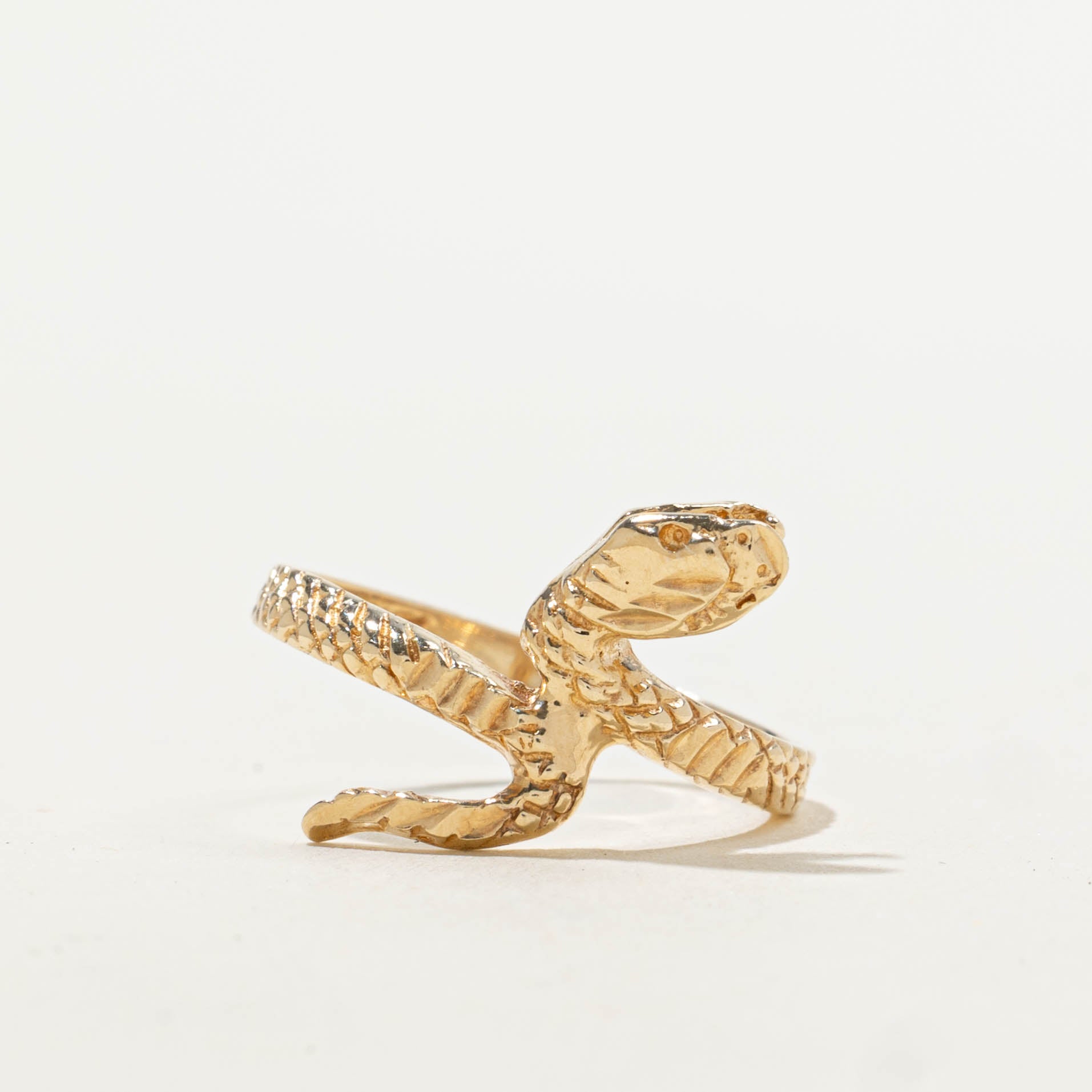 10k Yellow Gold Textured Snake Ring | SZ 6