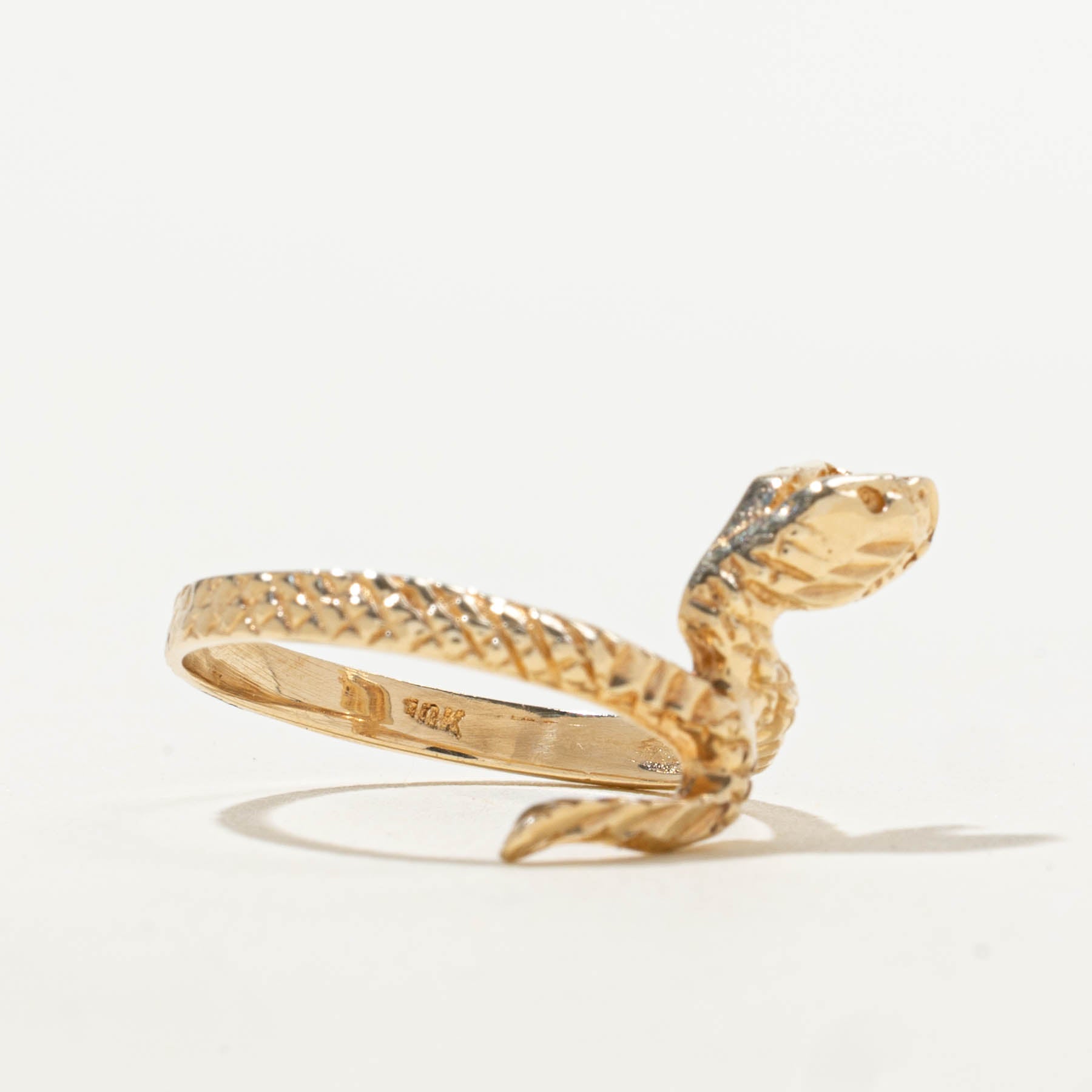 10k Yellow Gold Textured Snake Ring | SZ 6