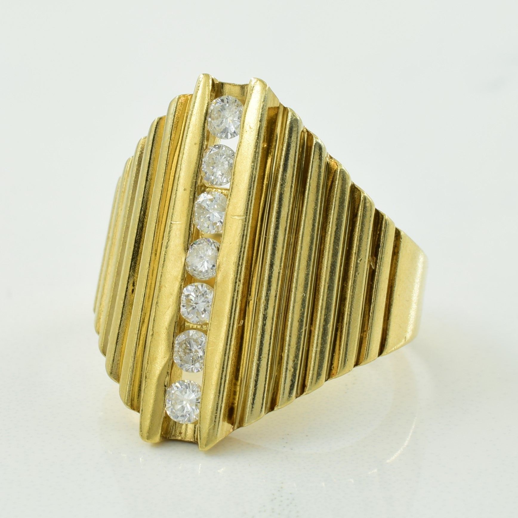 Vertical Channel Set Diamond Ring | 0.28ctw | SZ 5.5 |
