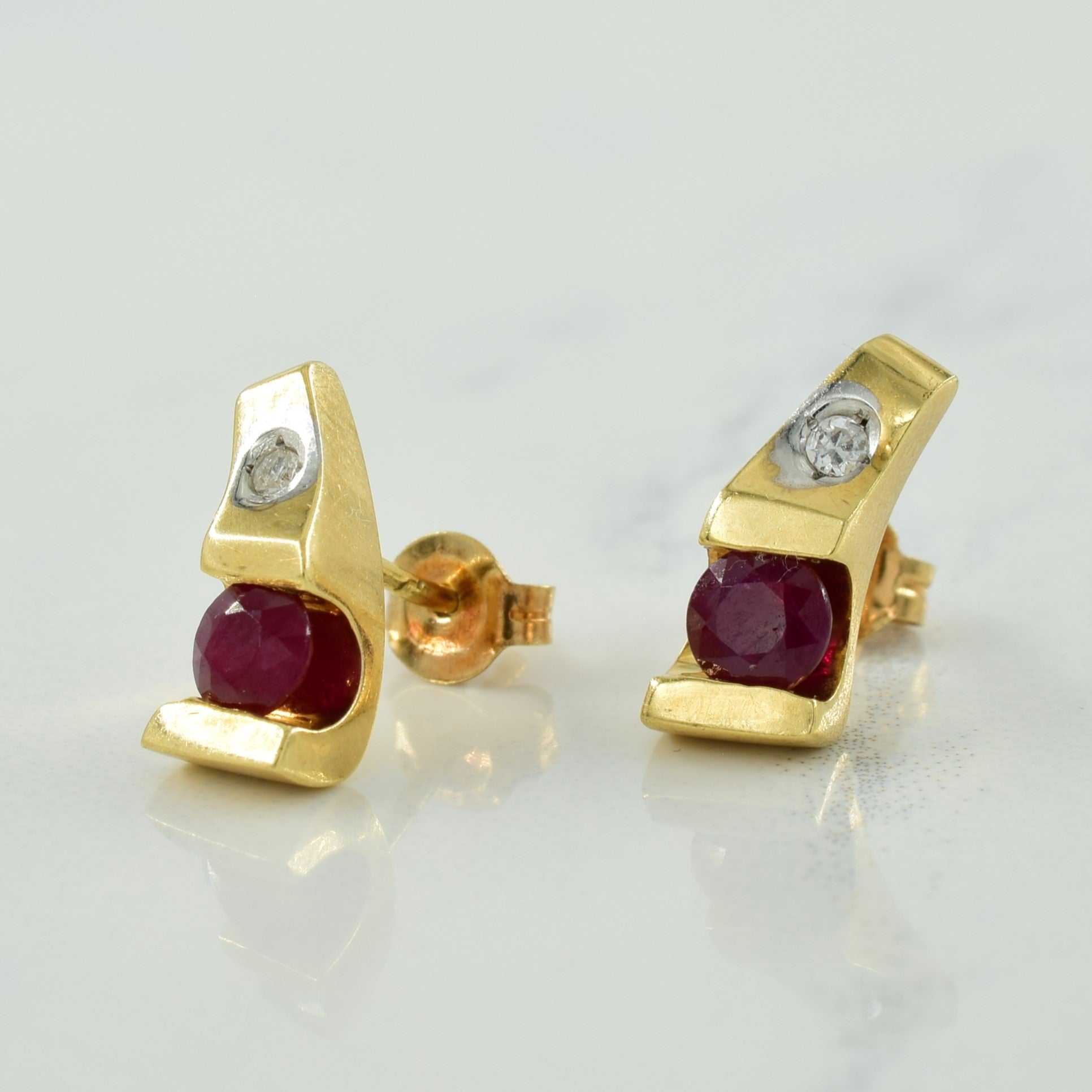 Ruby & Diamond Pendant & Earring Set | 0.90ctw, 0.04ctw |