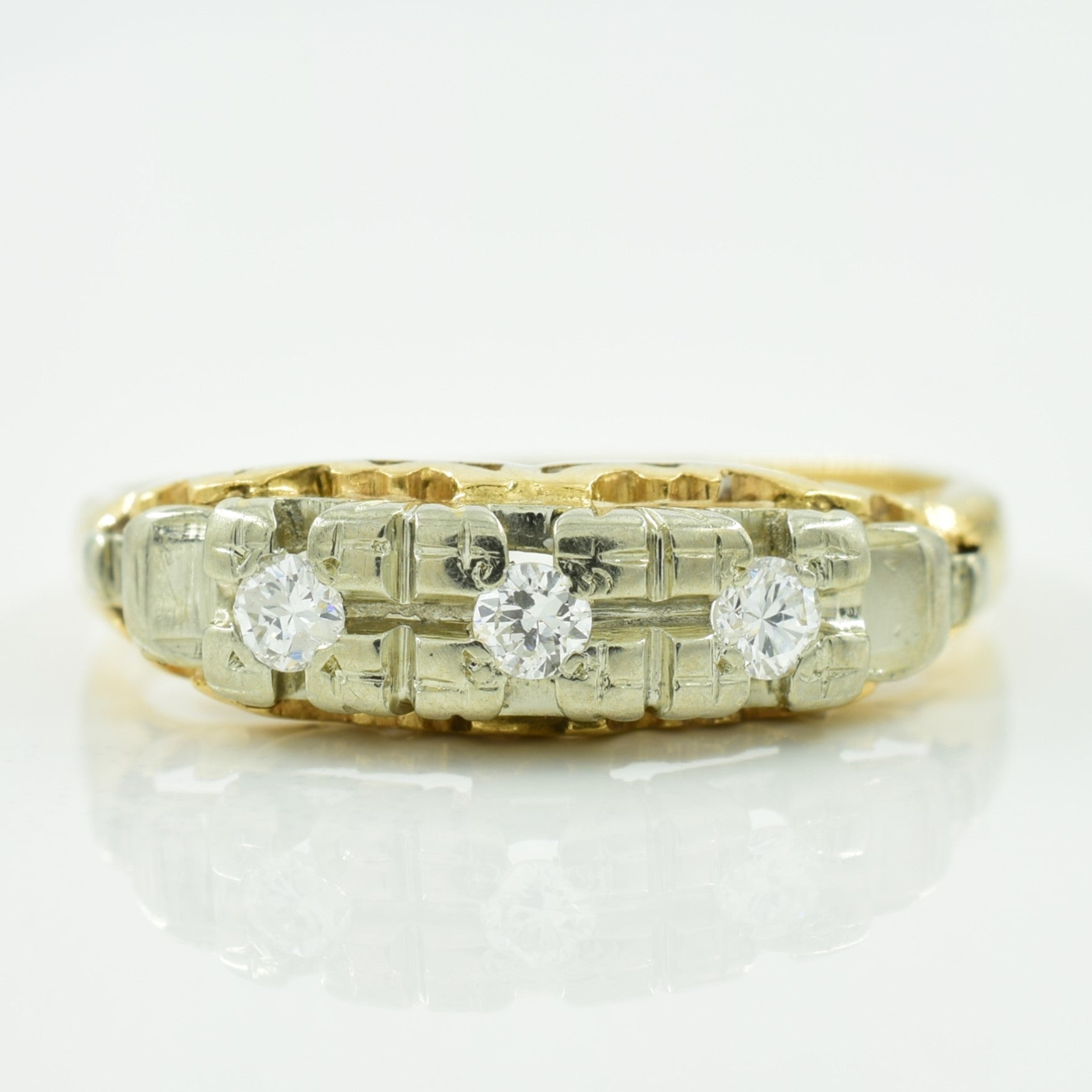 Bague trois diamants | 0,08 ct au total | Taille 5,25 |