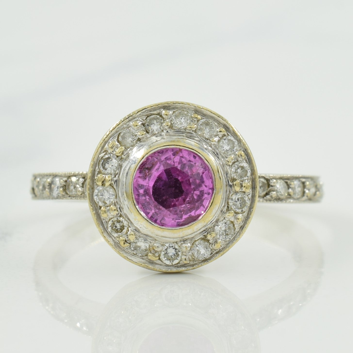 Bague halo saphir rose et diamants | 0,75 ct, 0,28 ct au total | Taille 5,5 |