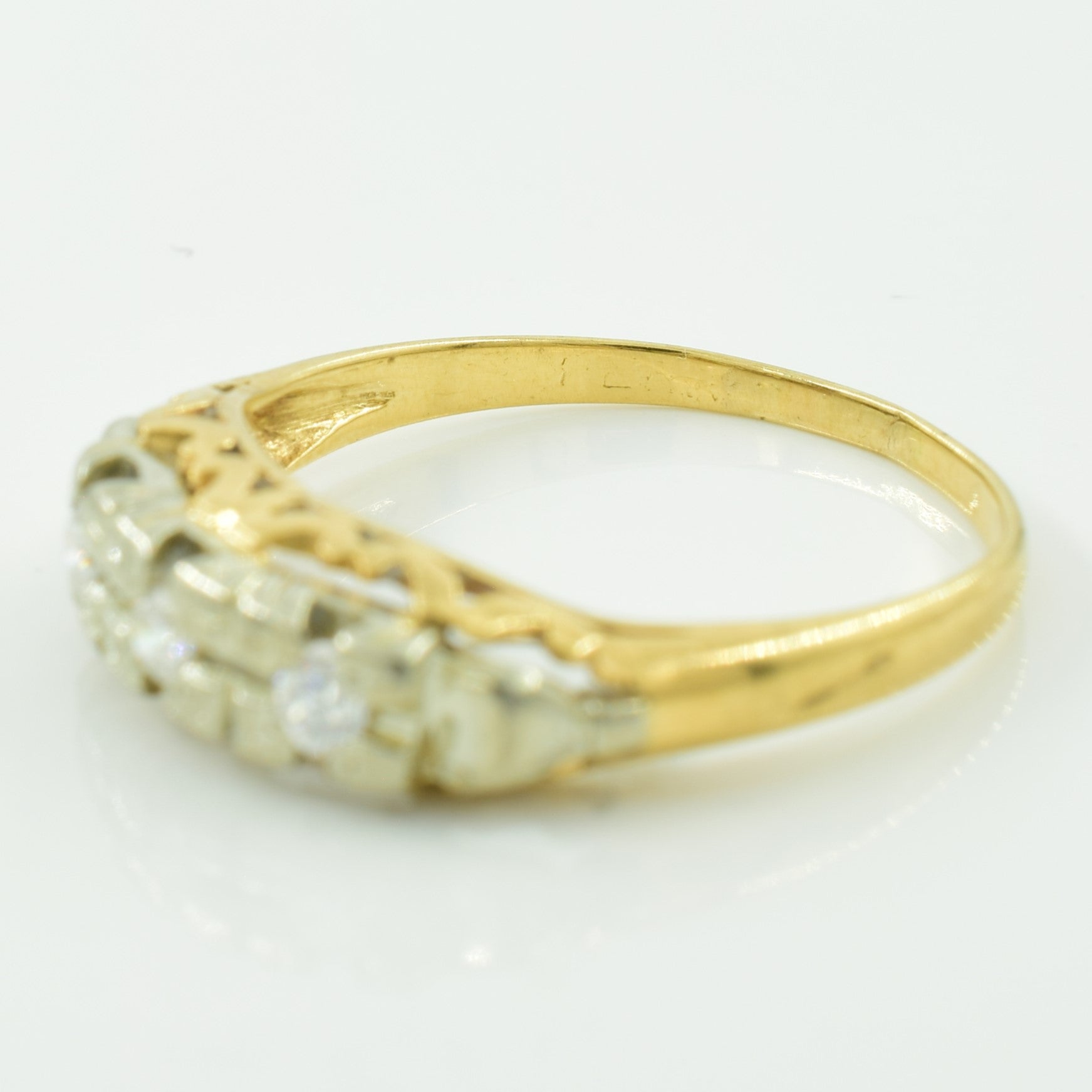 Bague trois diamants | 0,08 ct au total | Taille 5,25 |