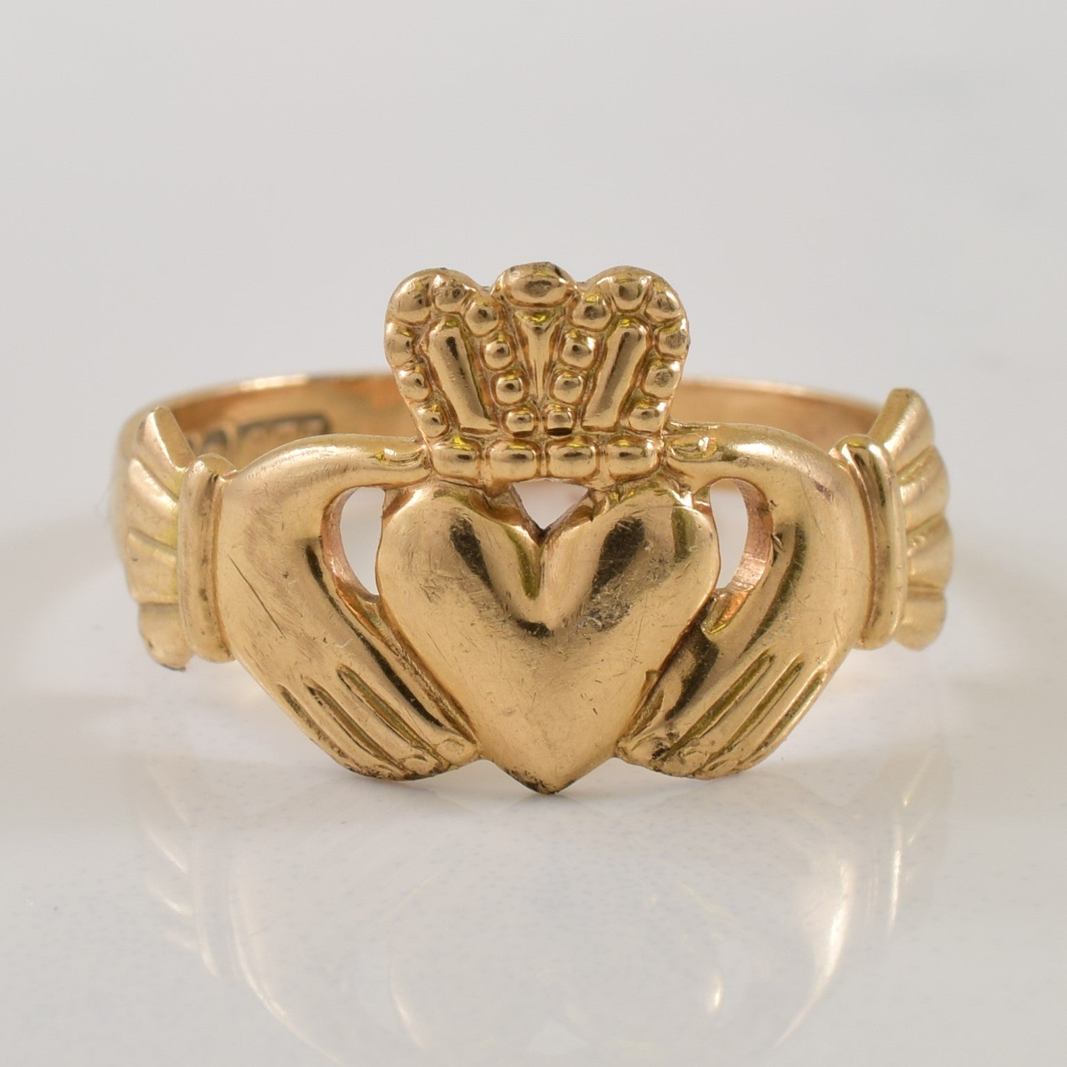 Bague Claddagh en or jaune 9 carats, Dublin 1985 | Taille 7,75 |