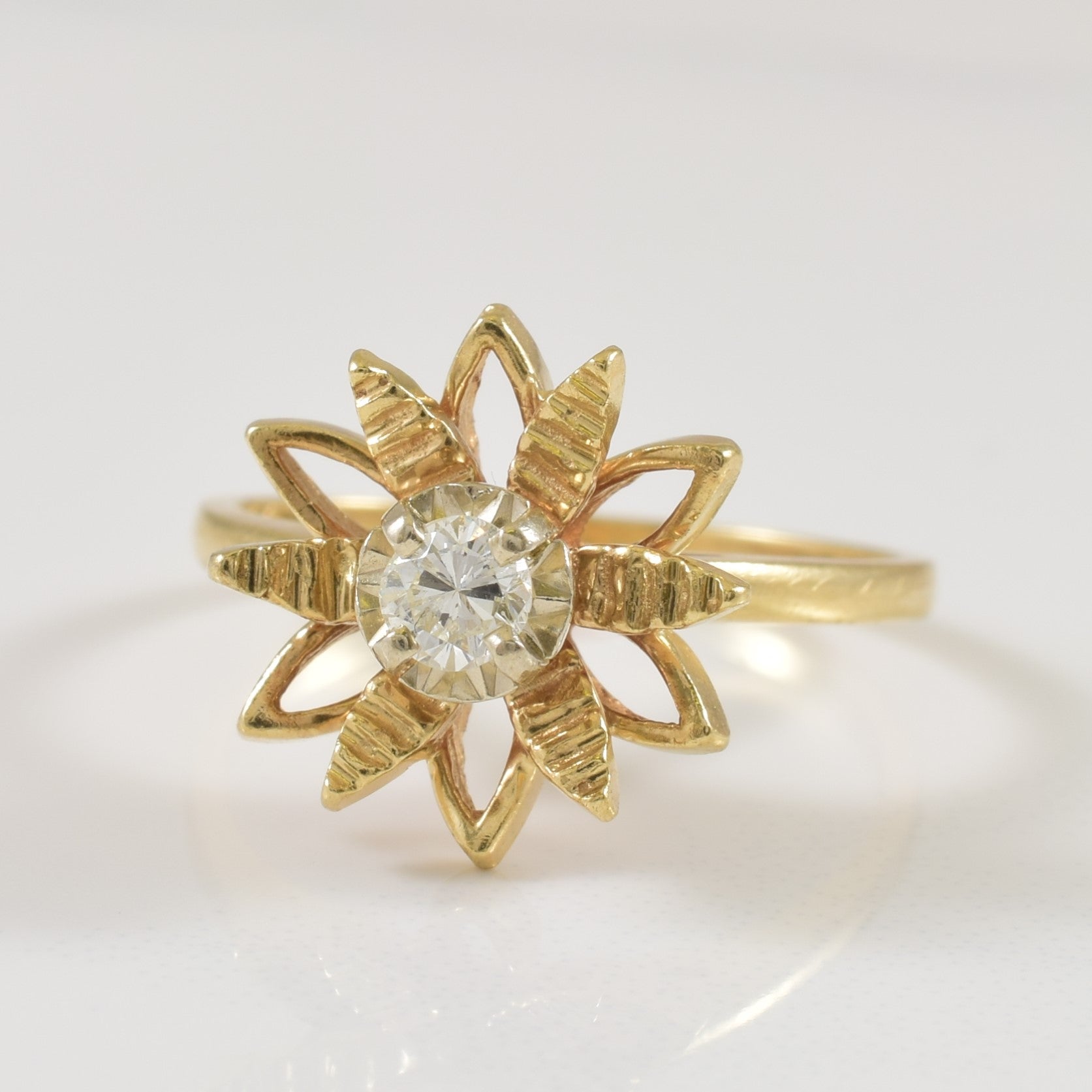 Diamond Flower Ring | 0.13ct | SZ 6 |