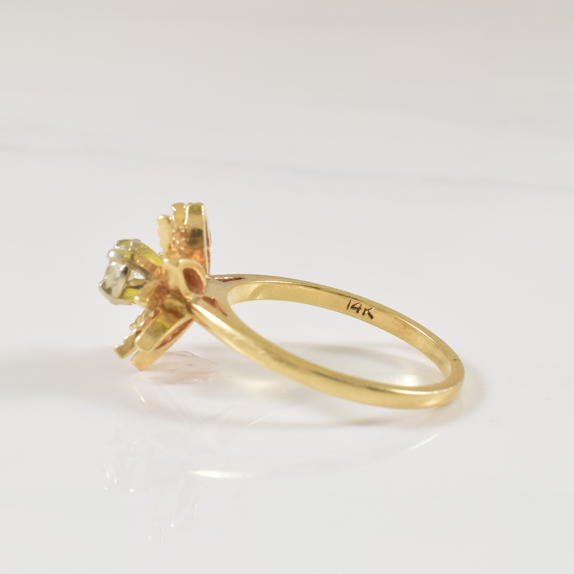 Diamond Flower Ring | 0.13ct | SZ 6 |