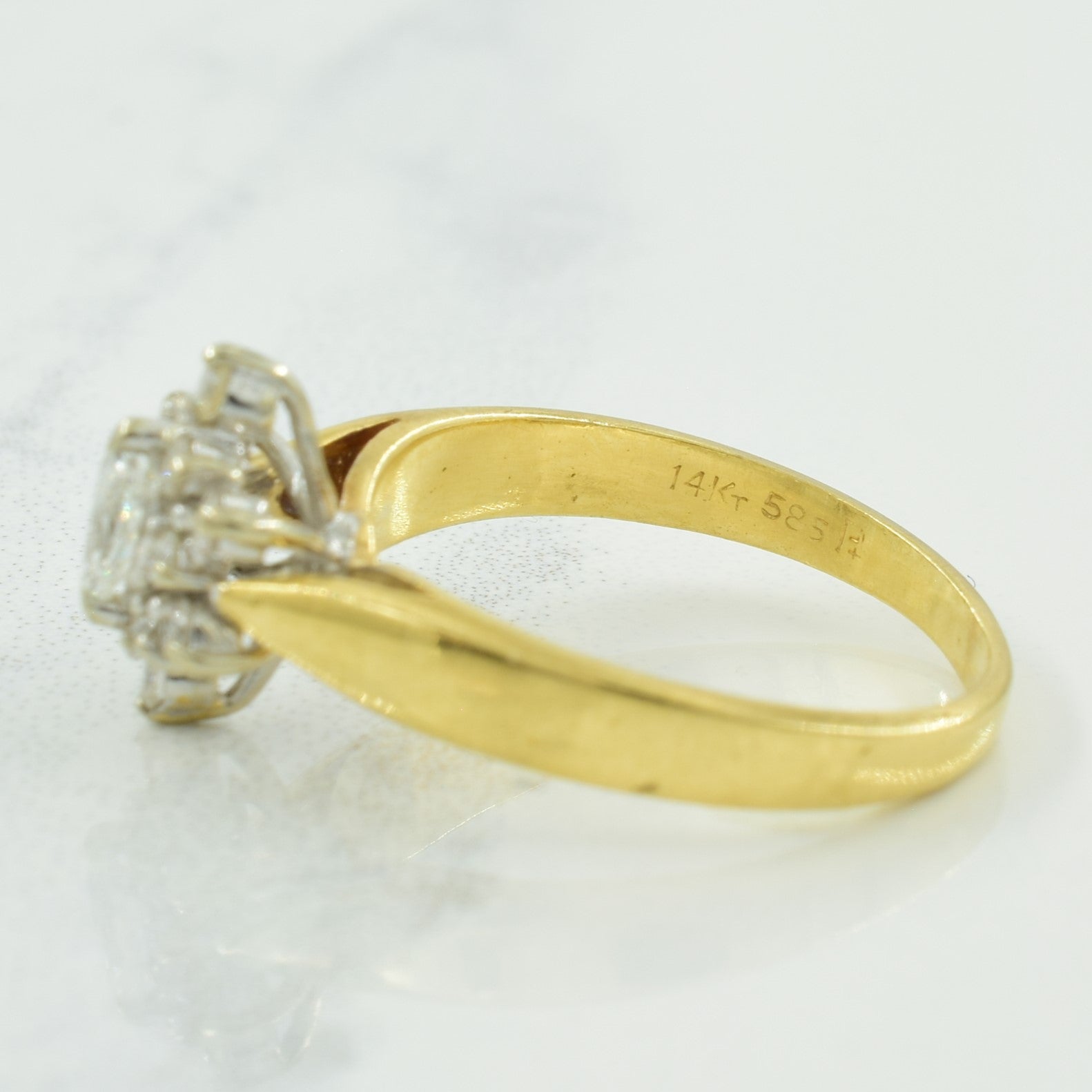 Cluster Set Diamond Tapered Ring | 0.26ctw | SZ 3.75 |