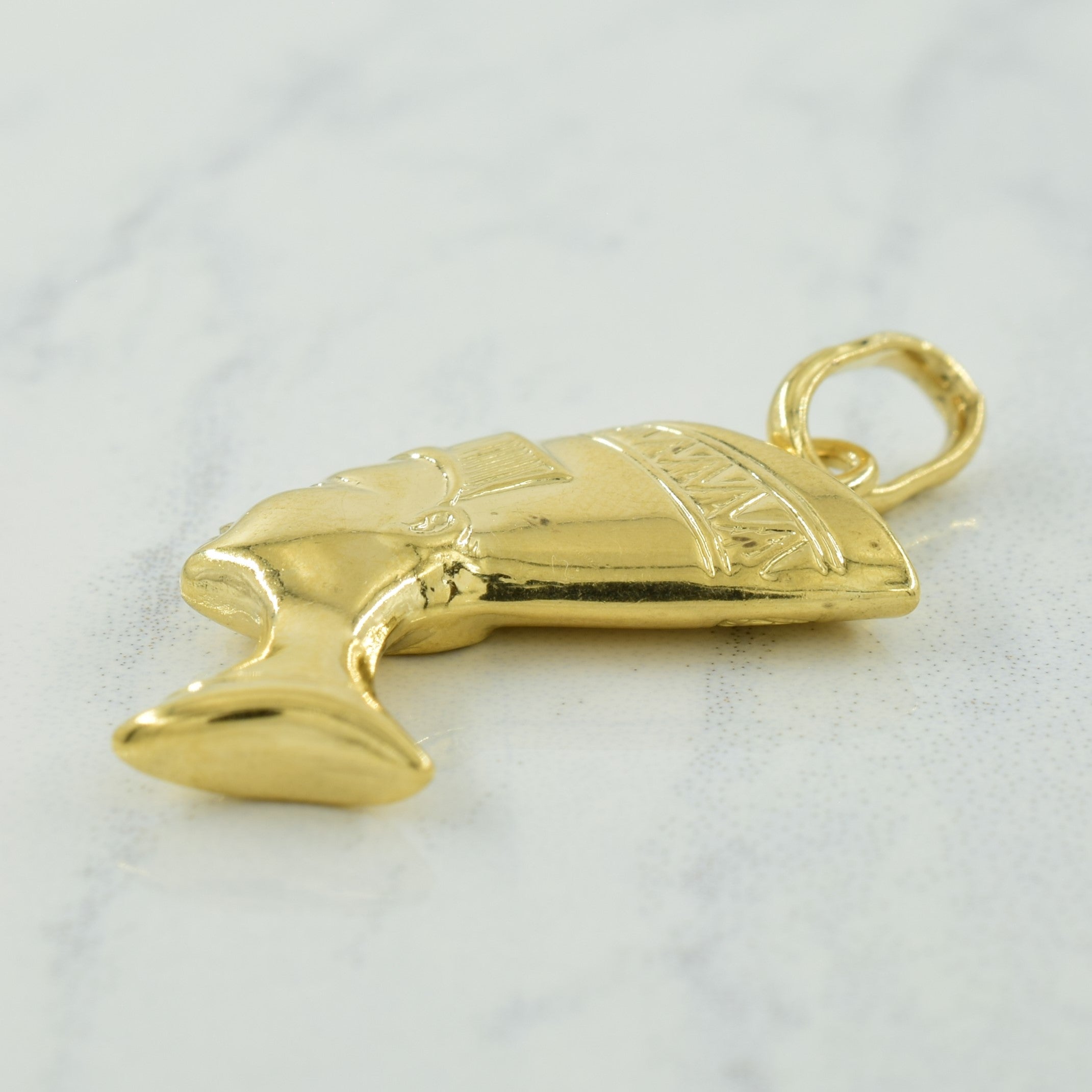 14k Yellow Gold Nefertiti Pendant |