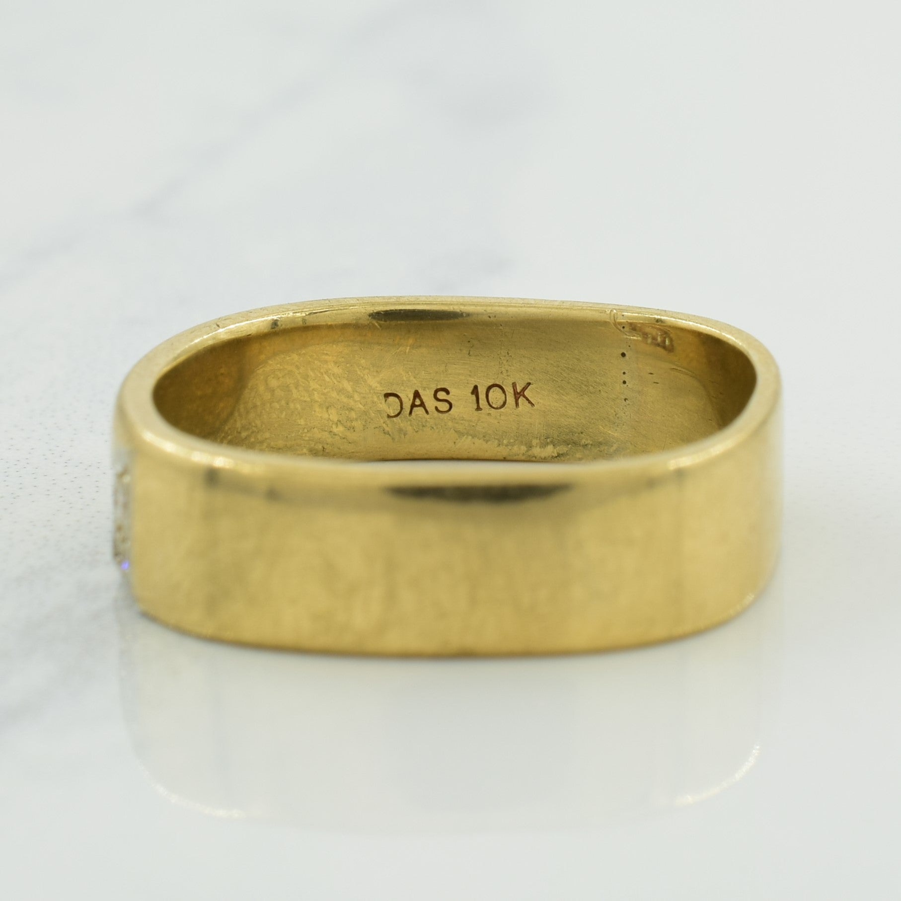 Diamond Band | 0.06ctw | SZ 7 |