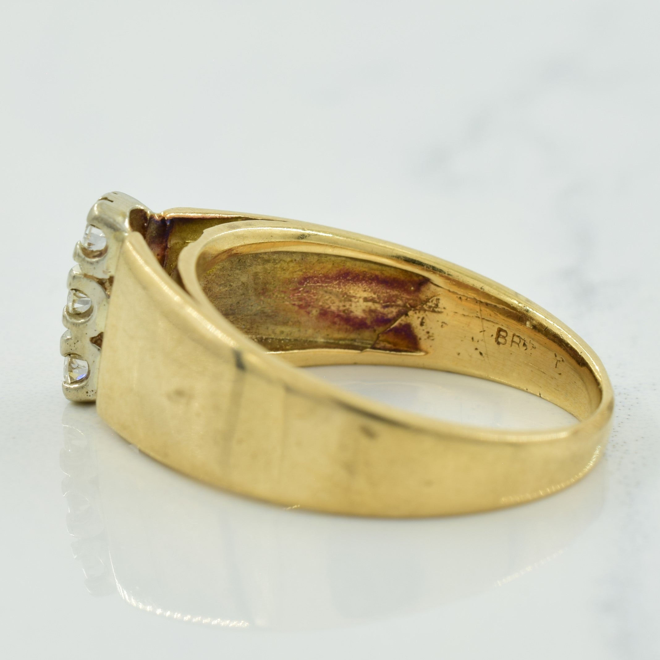Three Stone Diamond Ring | 0.21ctw | SZ 6 |