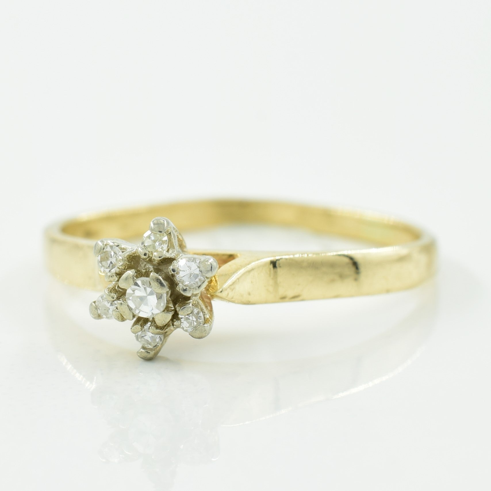 Diamond Cluster Set Ring | 0.05ctw | SZ 4.75 |