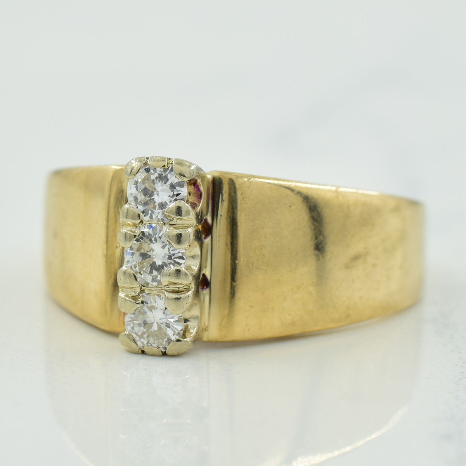 Three Stone Diamond Ring | 0.21ctw | SZ 6 |