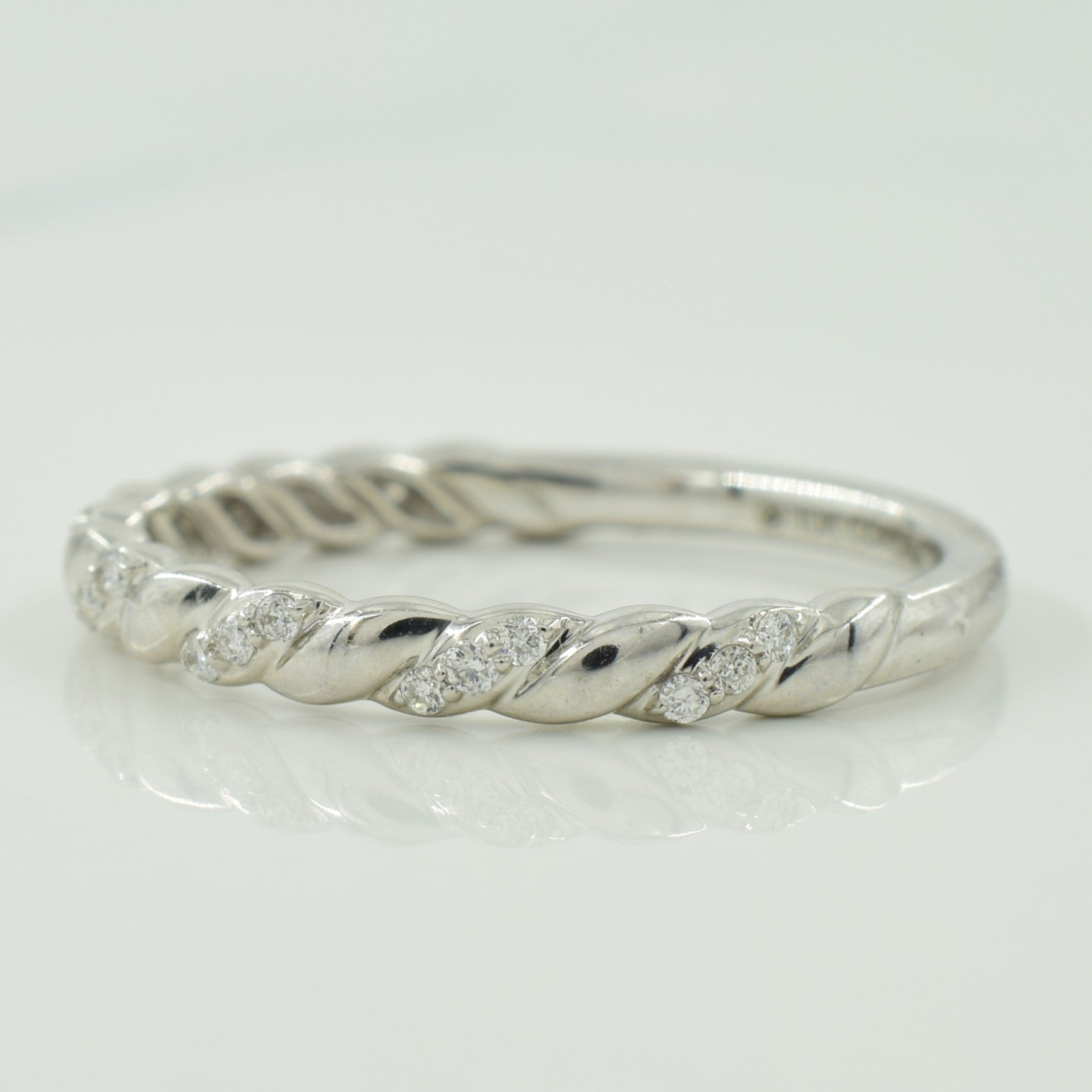 Bague en diamant serpentine | 0,08 ct | Taille 6,75 |