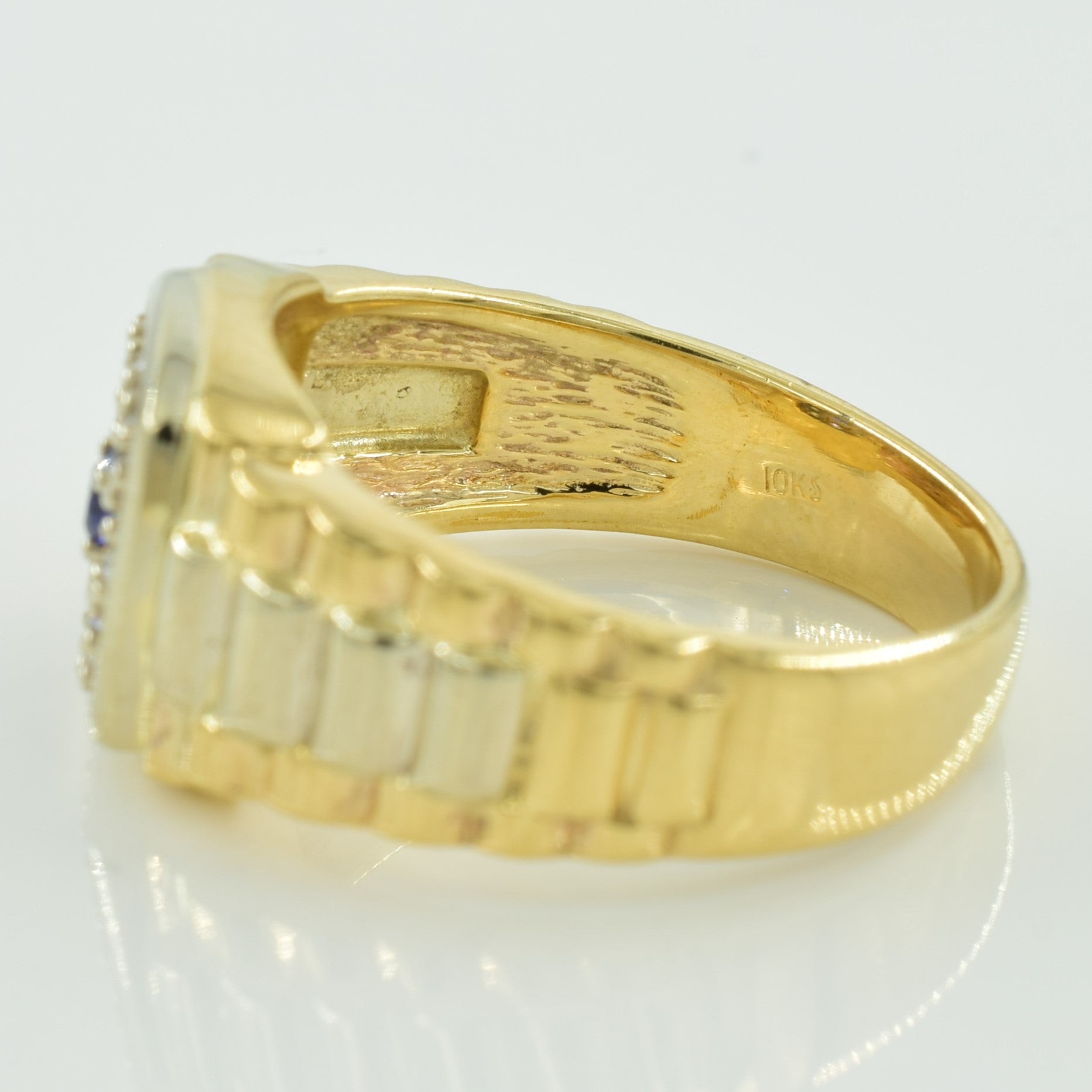 Synthetic Blue Sapphire with Diamonds Halo Ring | 0.08ct, 0.25ctw | SZ 10 |