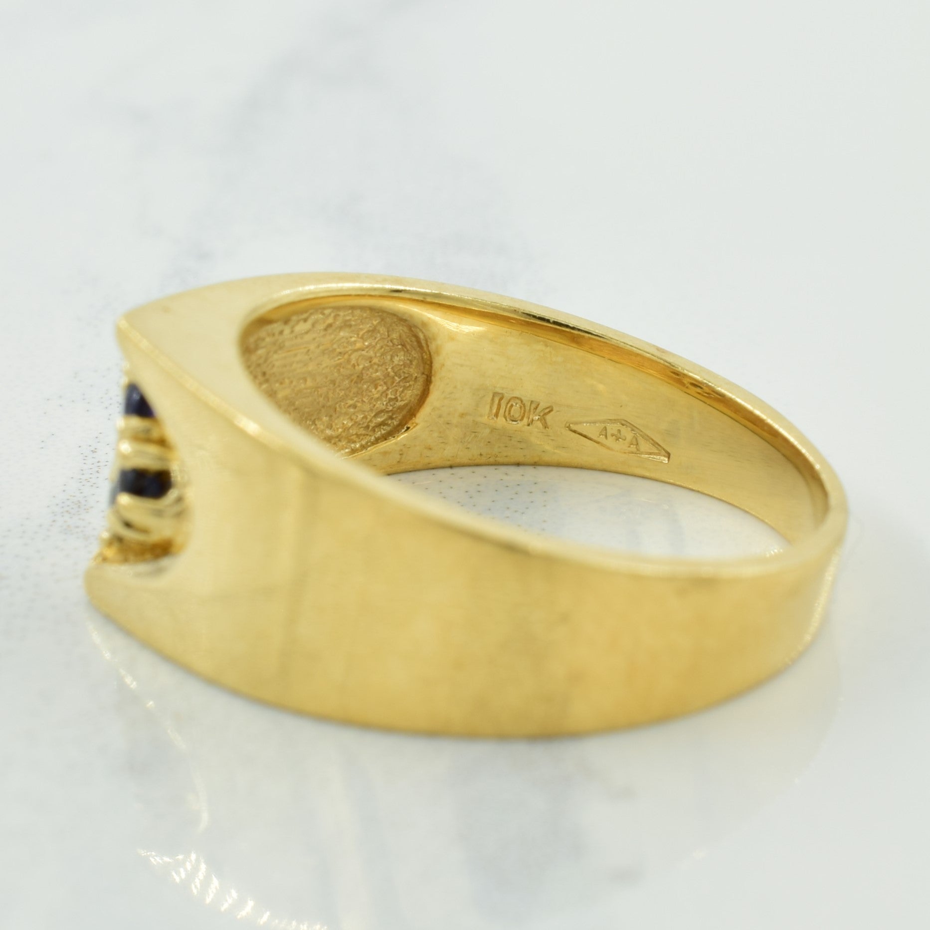 Blue Sapphire Ring | 0.16ctw | SZ 6.75 |