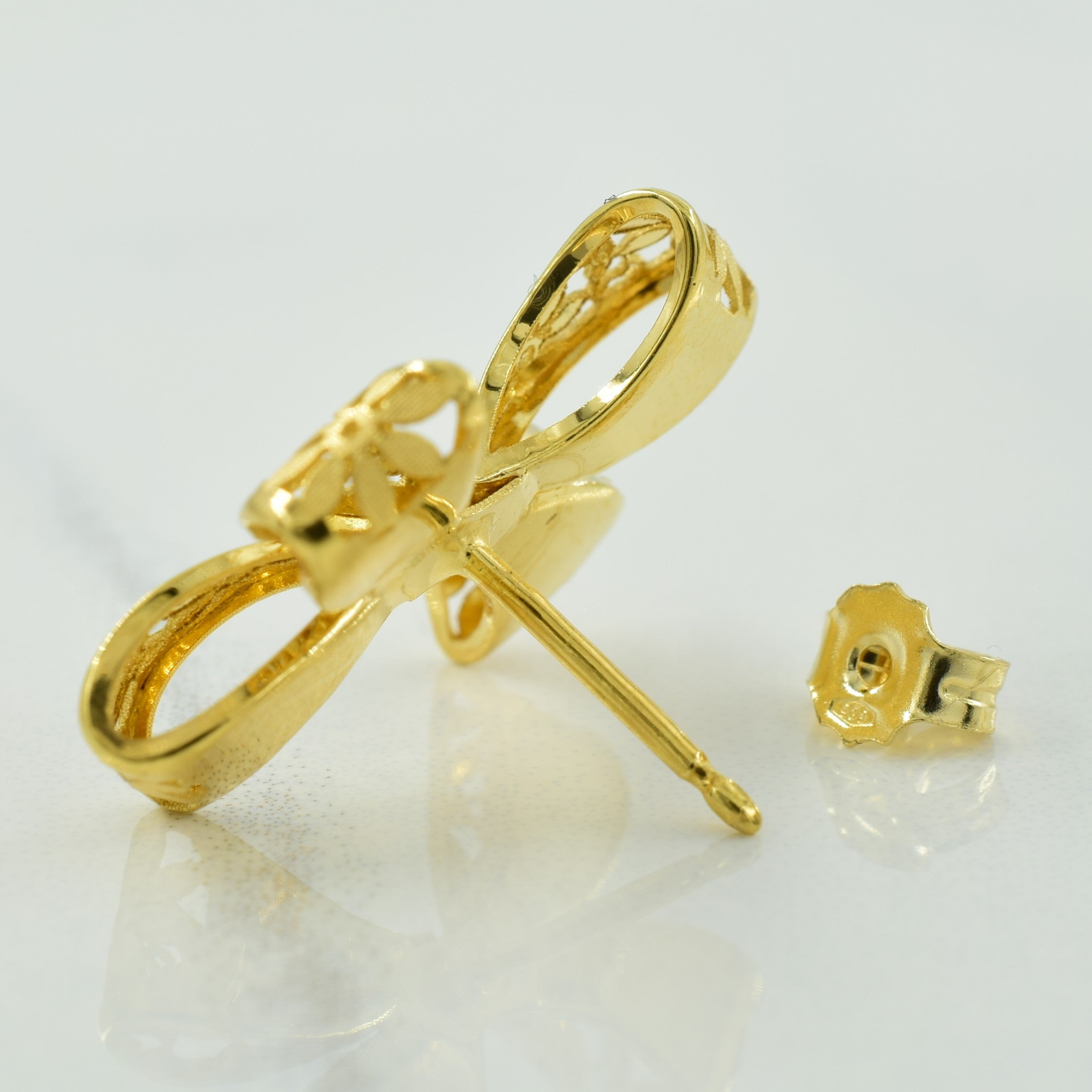 14k Yellow Gold Stud Earrings |