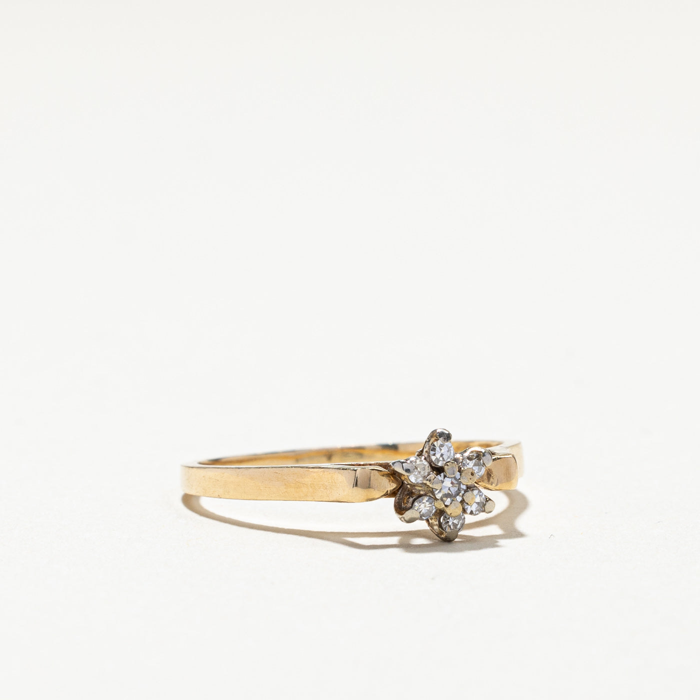 Cluster Set Diamond Ring | 0.08ctw | SZ 6.5 |
