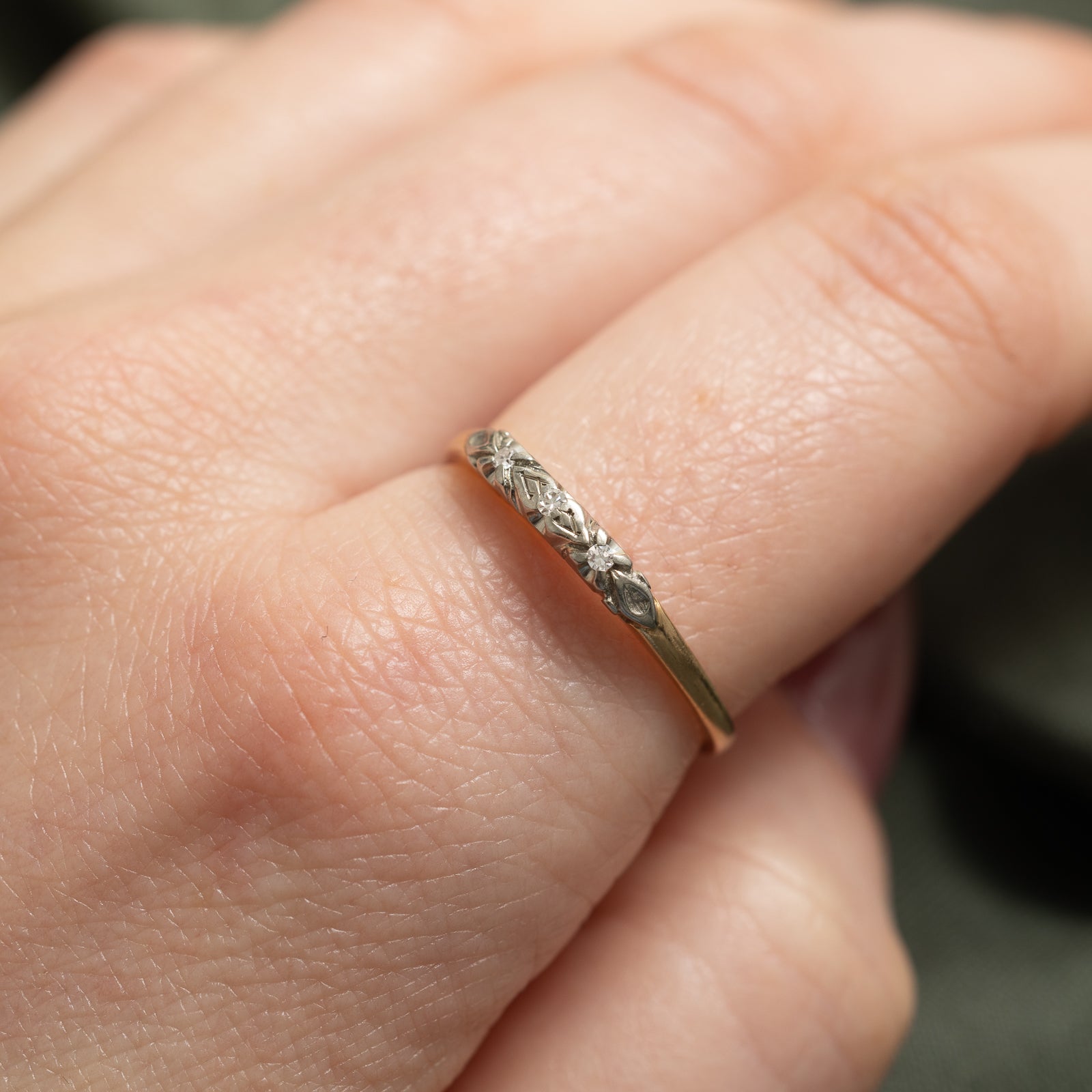 Bague vintage trois diamants | 0,02 ct au total | Taille 9