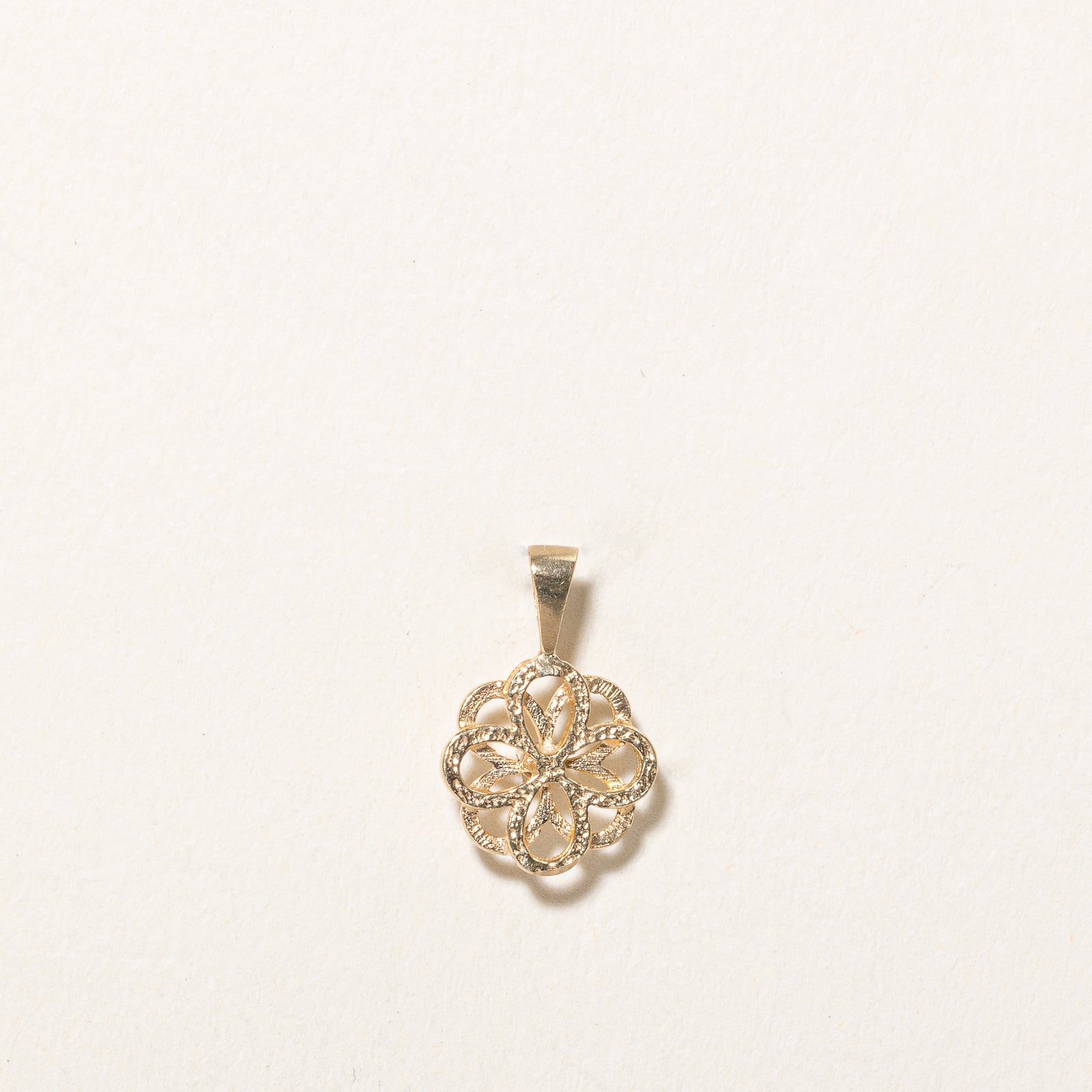 Diamond Floral Pendant | 0.03ct
