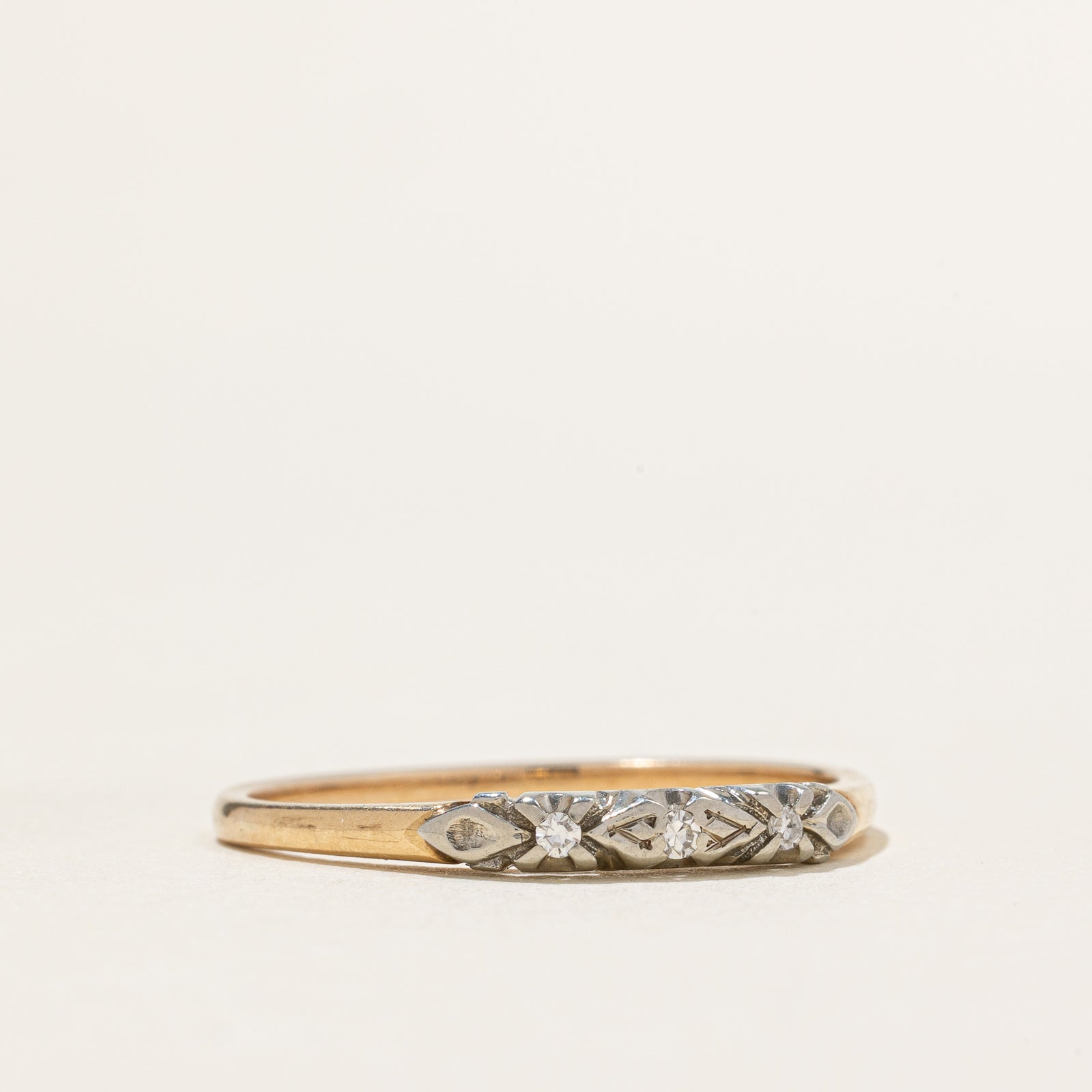 Bague vintage trois diamants | 0,02 ct au total | Taille 9