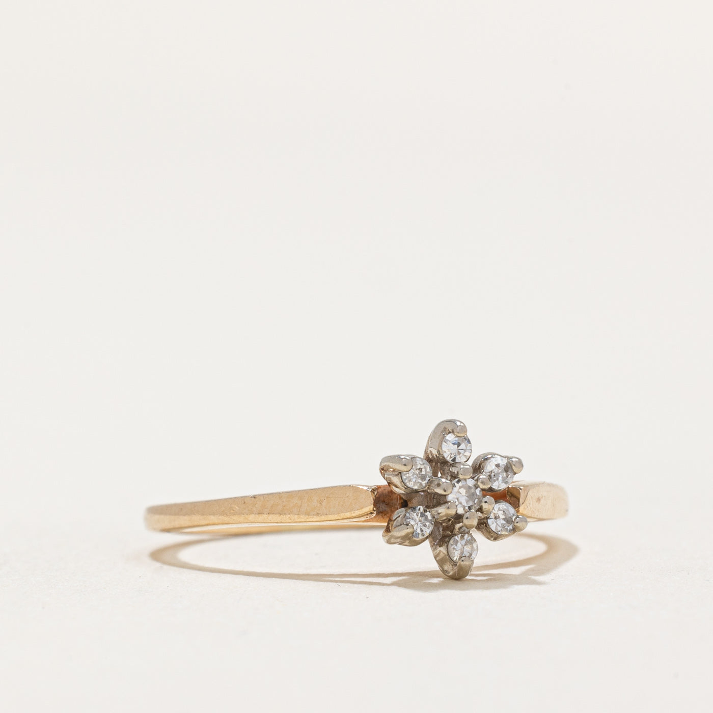 Diamond Cluster Ring | 0.07ctw | SZ 4.5 |